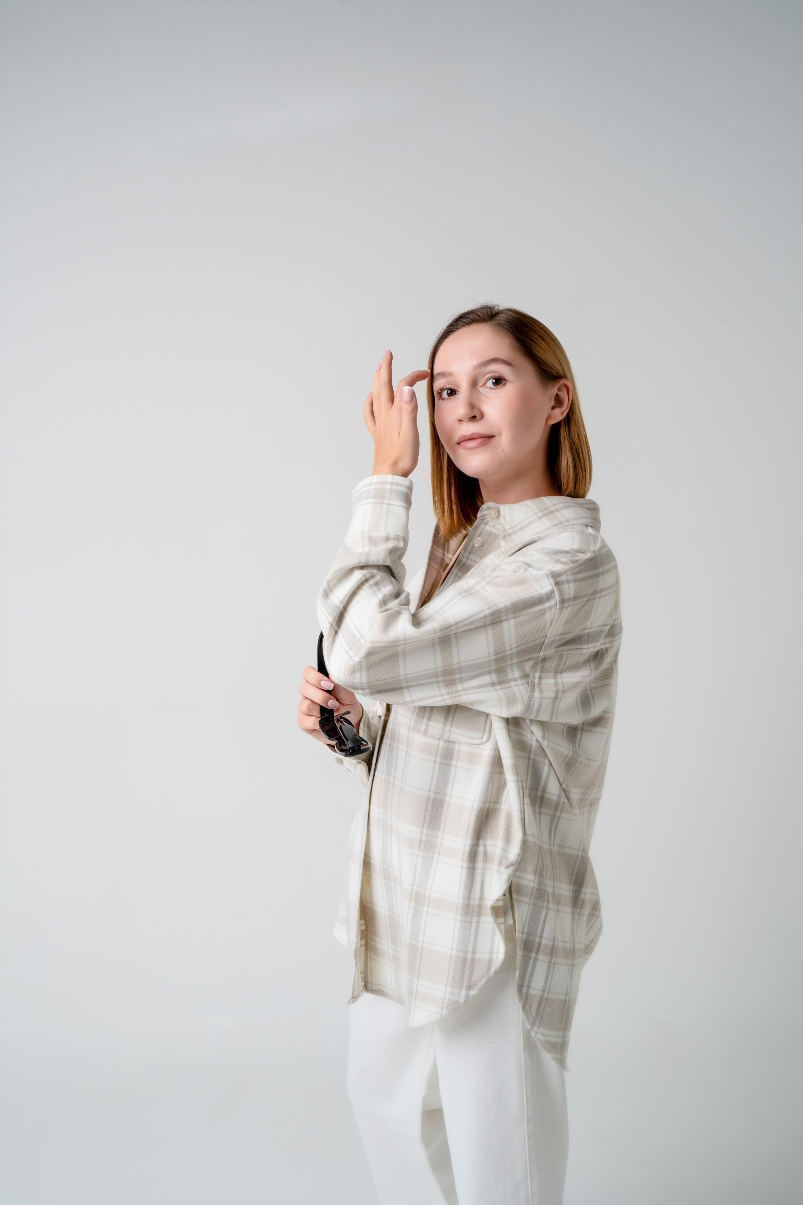 Выпускные альбомы для старшеклассников в Красноярске от AlbomKras 🎓✨. AlbomKras -выпускные альбомы Красноярска с авторским дизайном и качественной фотосъемкой! ⭐⭐⭐⭐⭐ 5.0