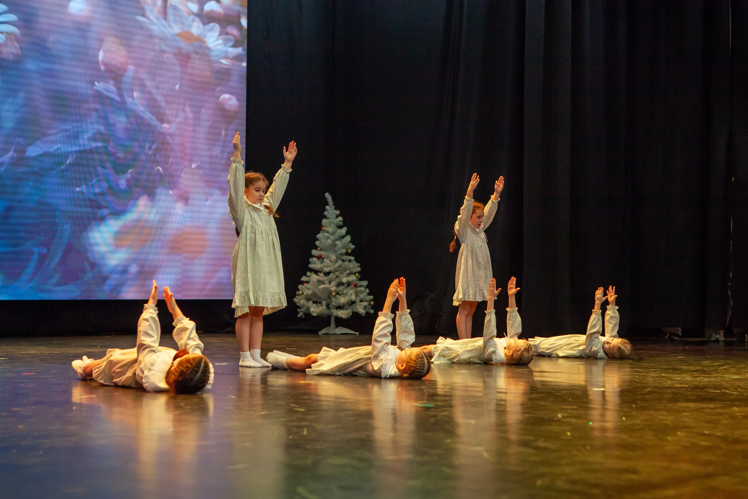 Концерт детской танцевальной школы. Репортажный, семейный, свадебный, портретный фотограф