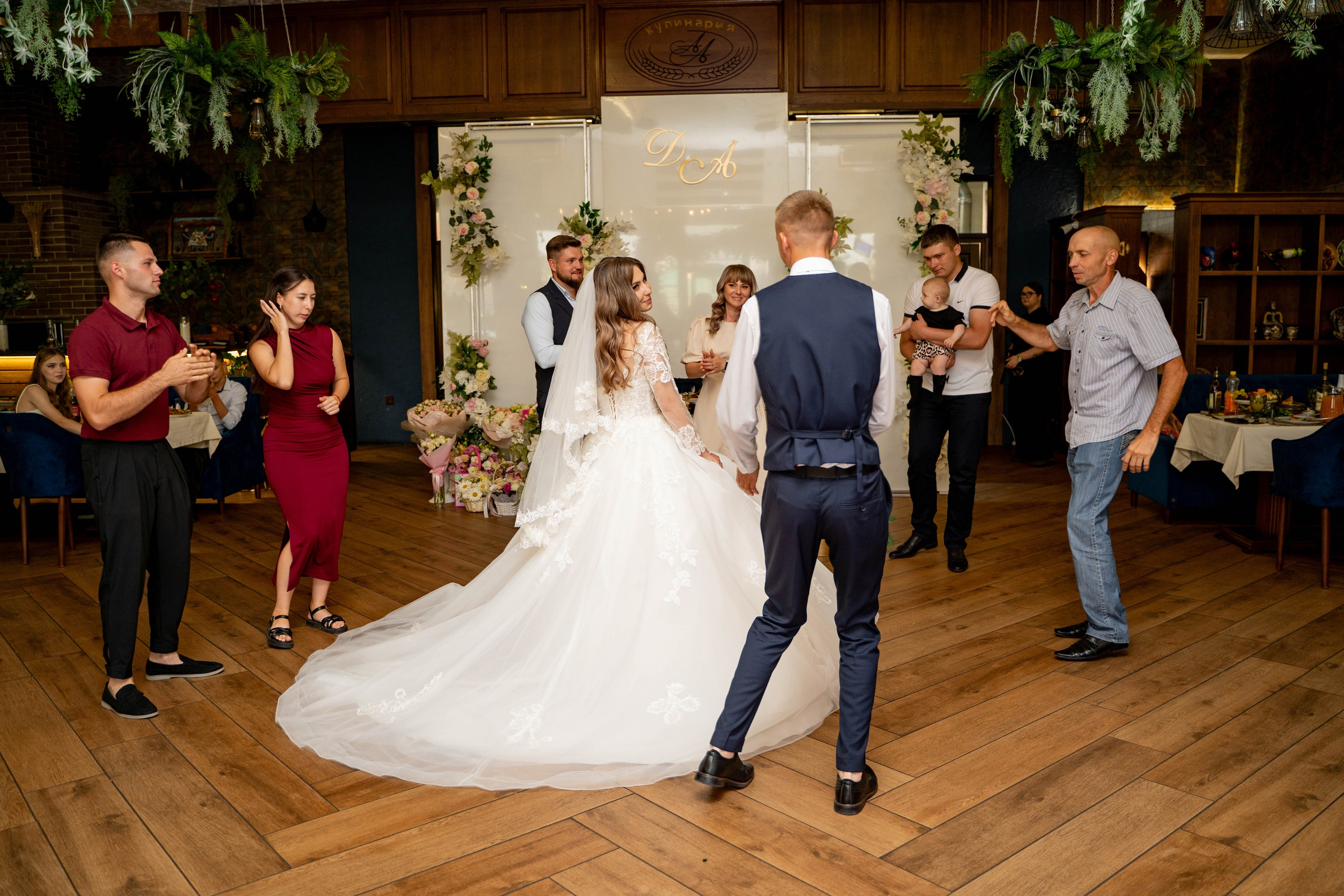 Данил и Анастасия. Видеосьемка, фотосьемка свадеб, юбилеев, утренников в Краснодарском кр