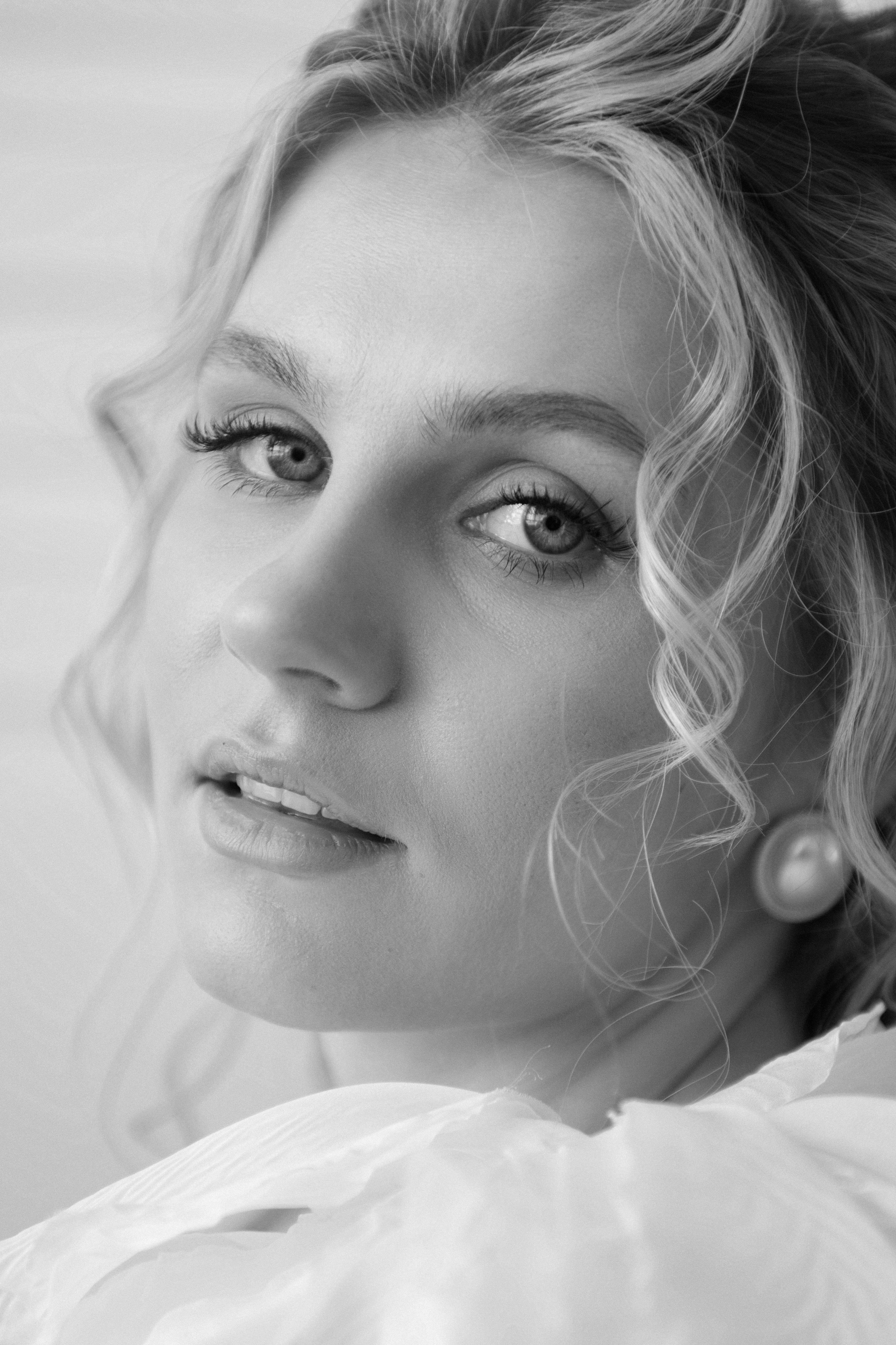 Утро невесты Александры. Свадебный фотограф в Москве Анастасия Колесникова