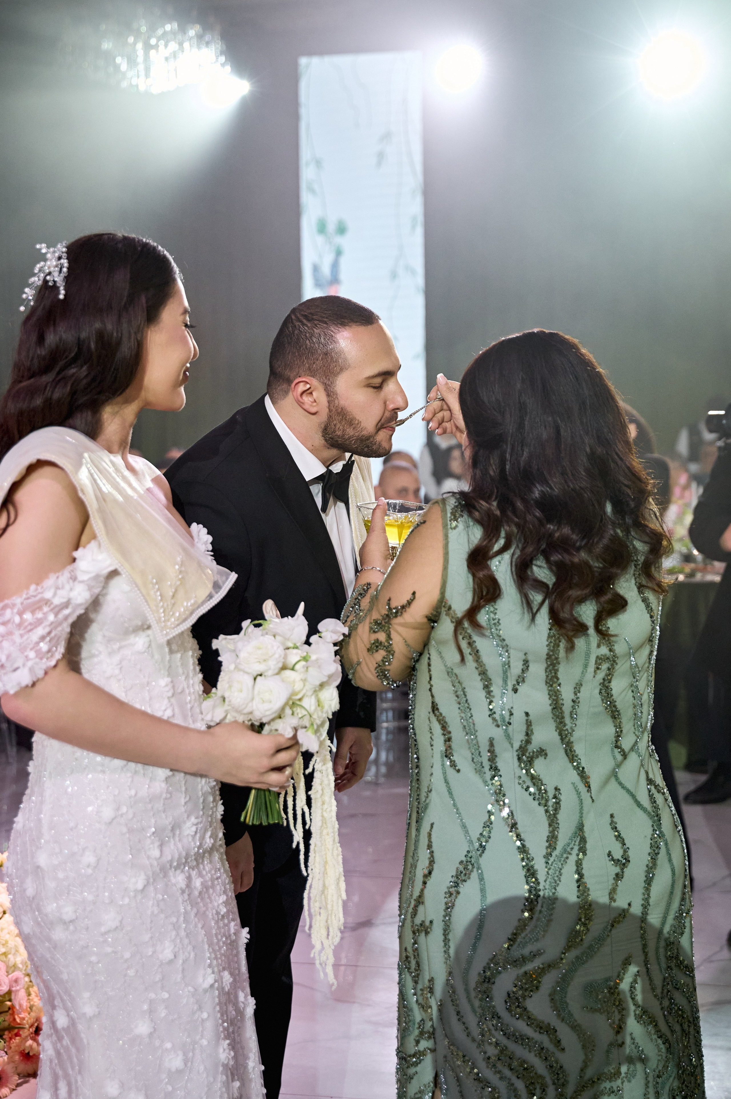 Лучшие свадебные фотографы Краснодара ТВИНС СТУДИО в Zagarro на Армянской свадьбе!. ТВИНС СТУДИО — лучшие свадебные фотографы и видеографы в Краснодаре