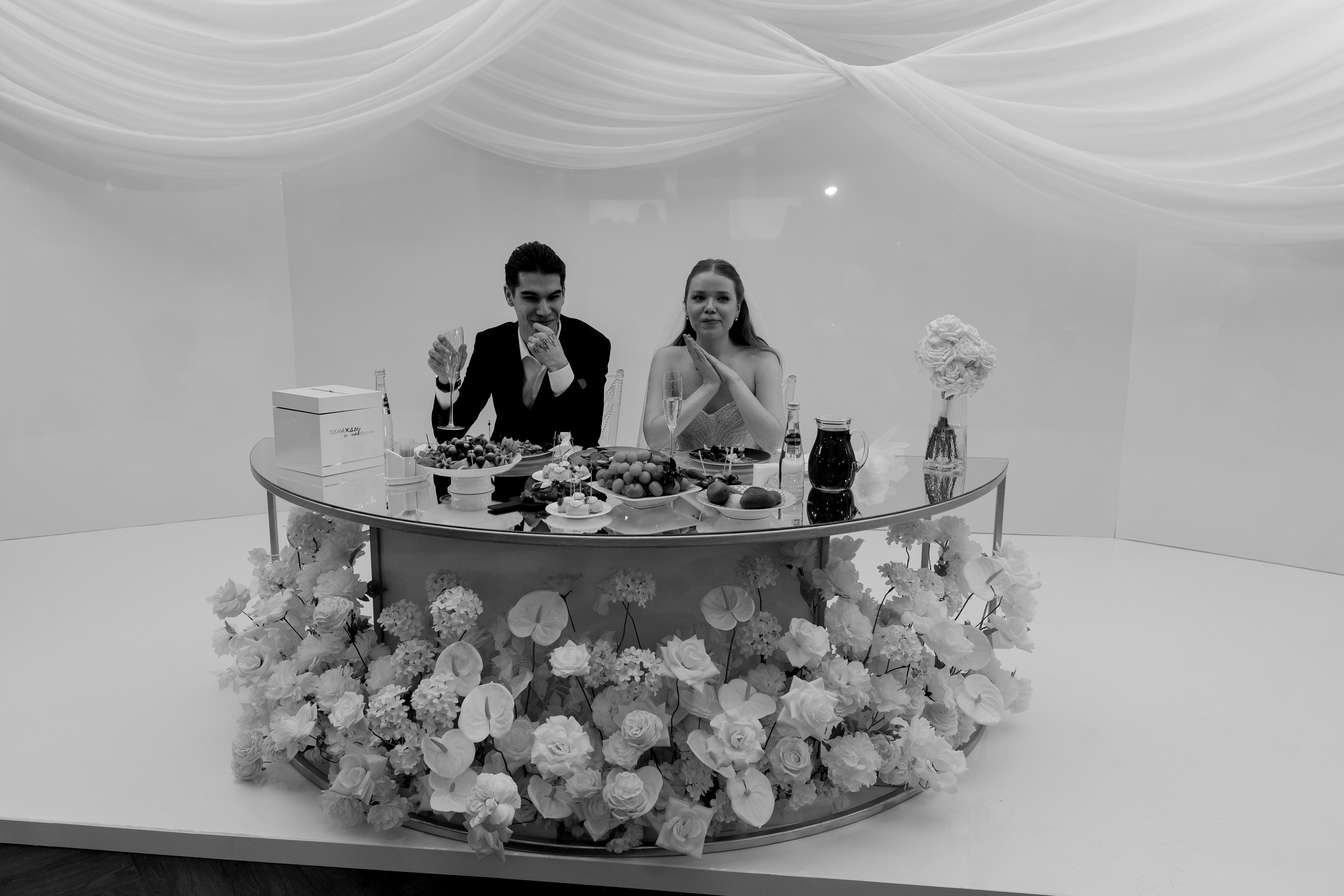 СВАДЕБНАЯ СЬЕМКА СБОРОВ В ОТЕЛЕ И ВЫЕЗД НА ЦЕРЕМОНИЮ (СНЯТО В СИБИРЕ В НИЖНЕВАРТОВСКЕ). Профессиональный фотограф, Санкт-Петербург — Виктория Богомолова