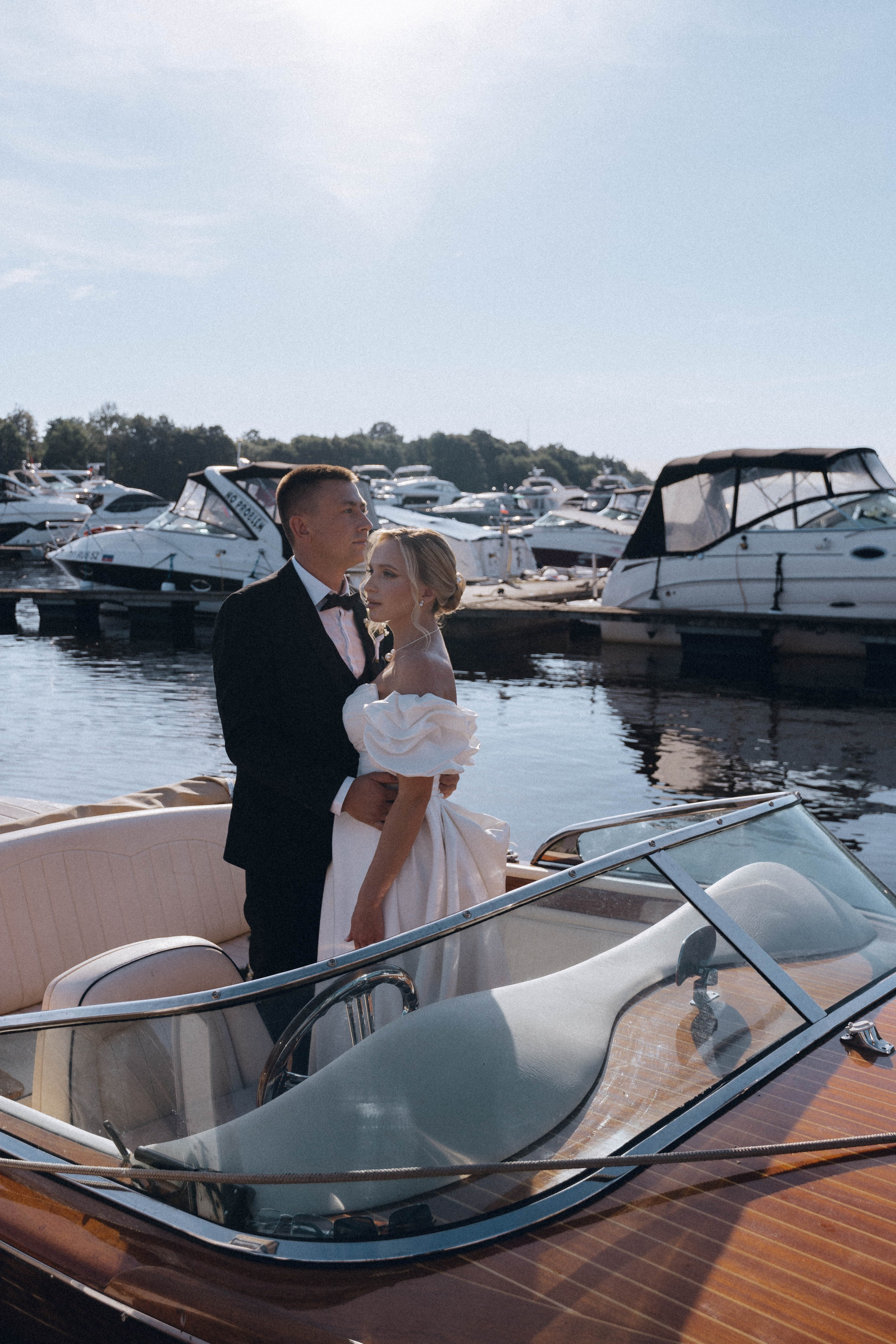 СВАДЕНБНАЯ СЬЕМКА НА КАТЕРЕ ПО КАНАЛАМ САНКТ-ПЕТЕРБУРГА И В АКВАТОРИИ НЕВЫ. Профессиональный фотограф, Санкт-Петербург — Виктория Богомолова