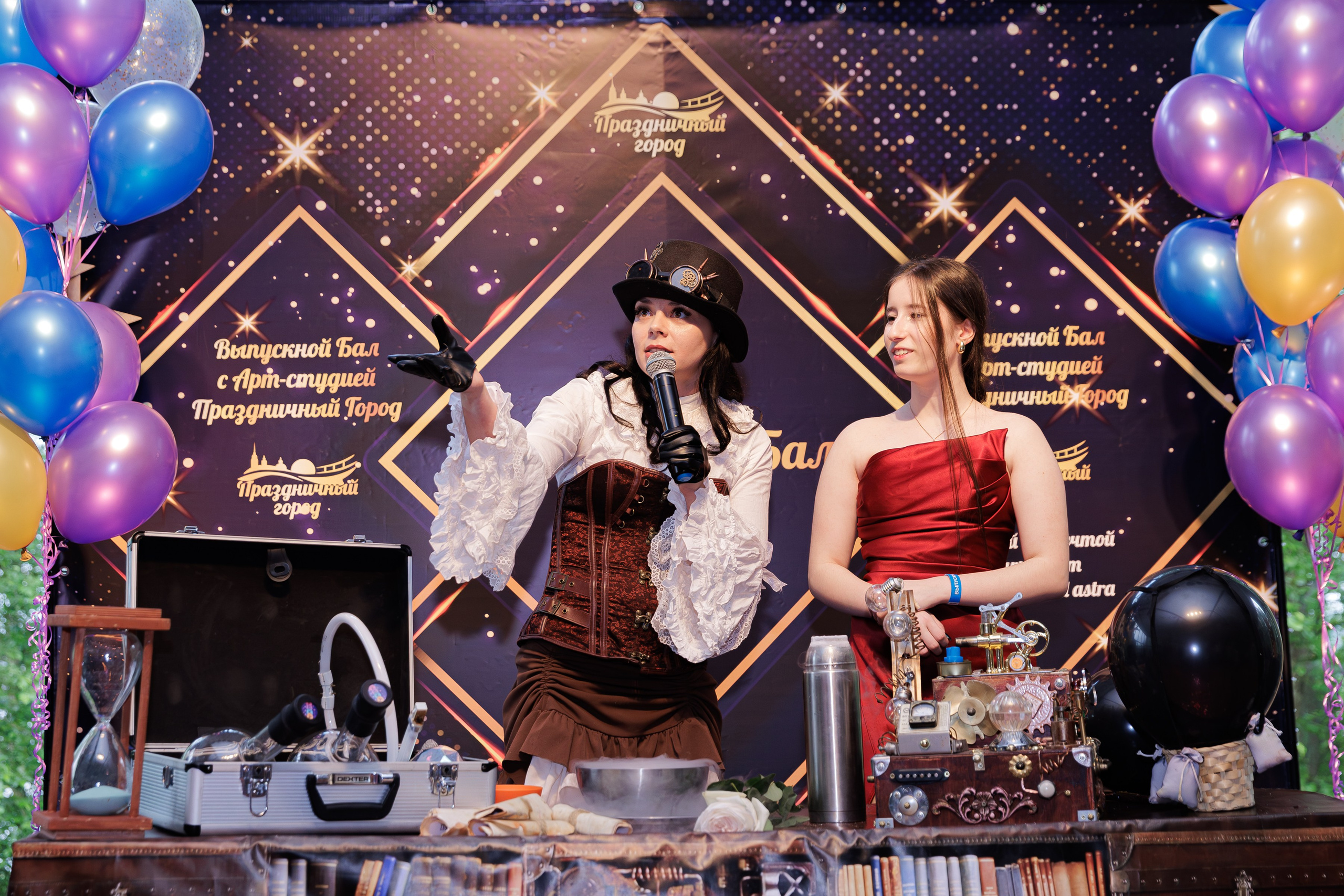 Драгунский выпускной. Маша Гонтарь Семейный домашний репортажный фотограф в Санкт-Петербурге