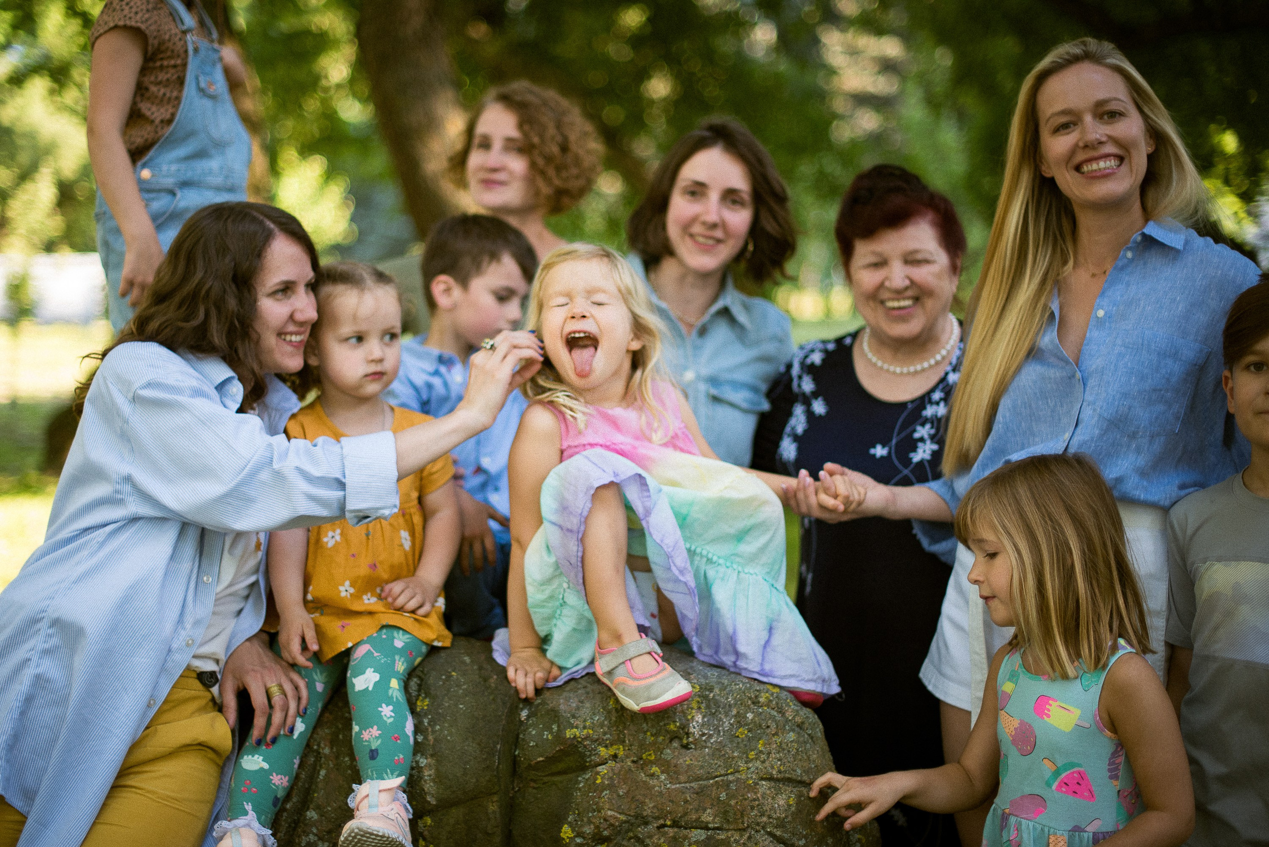 Park Family Walk. Documentary family photography in Barcelona and beyond