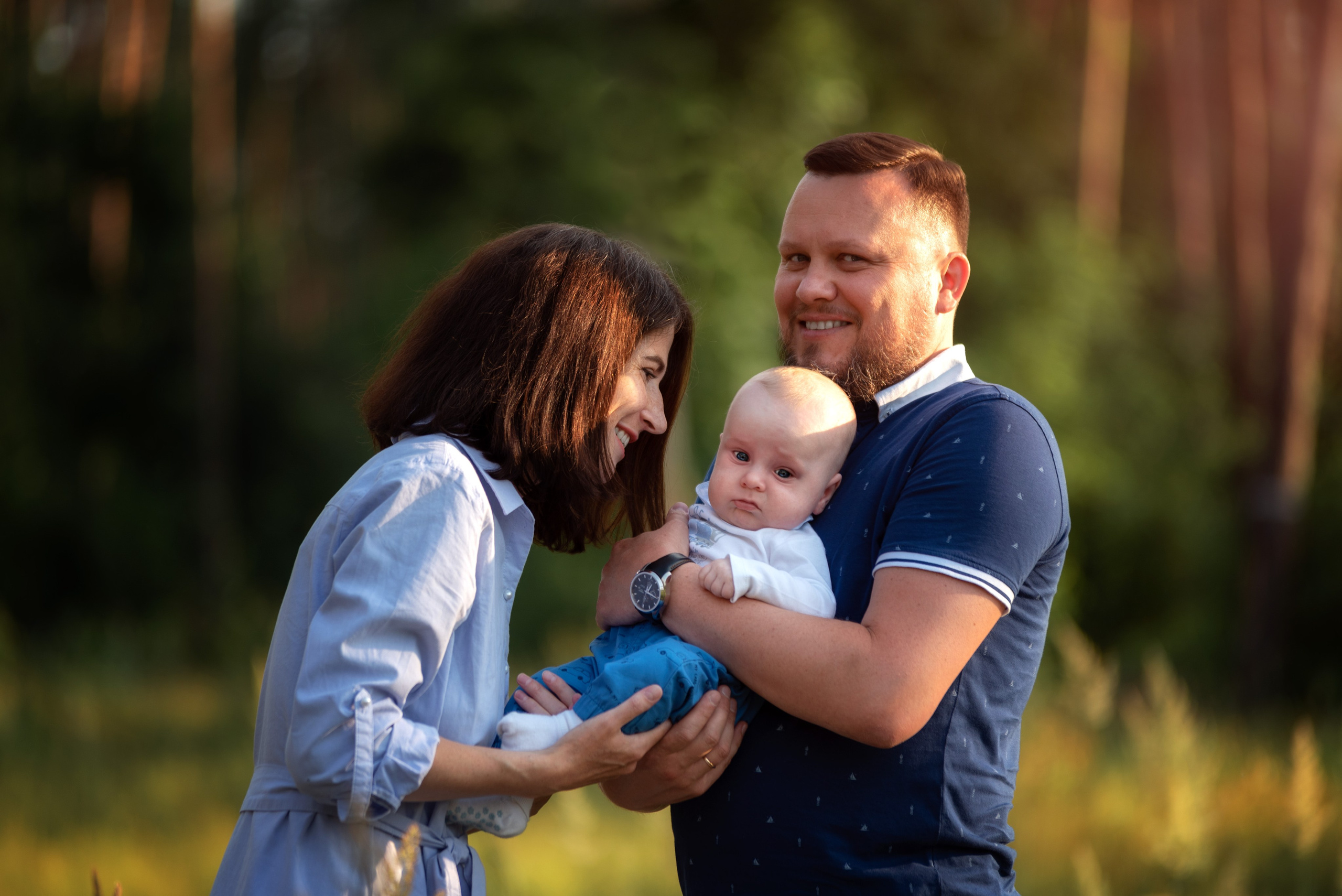 Семейный фотограф в воронеже Семейная фотосессия дети мама папа и ребенок фото на природе