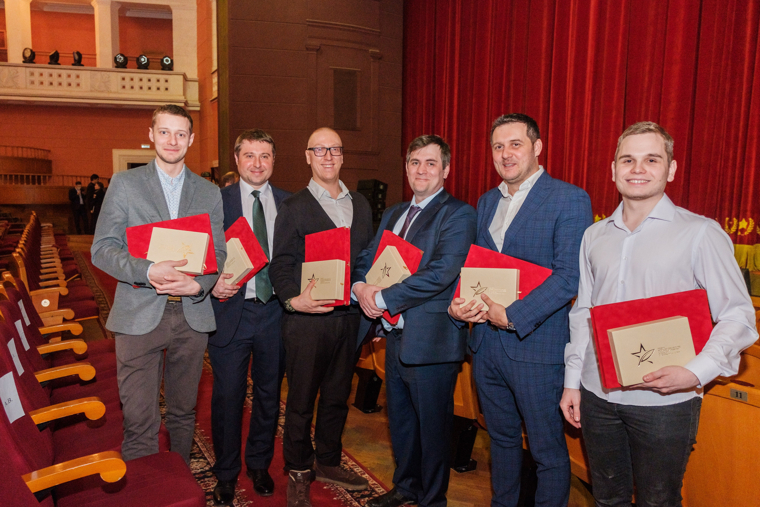 Фото репортаж с церемонии награждения в Театре Красной Армии. Любовь Потапова