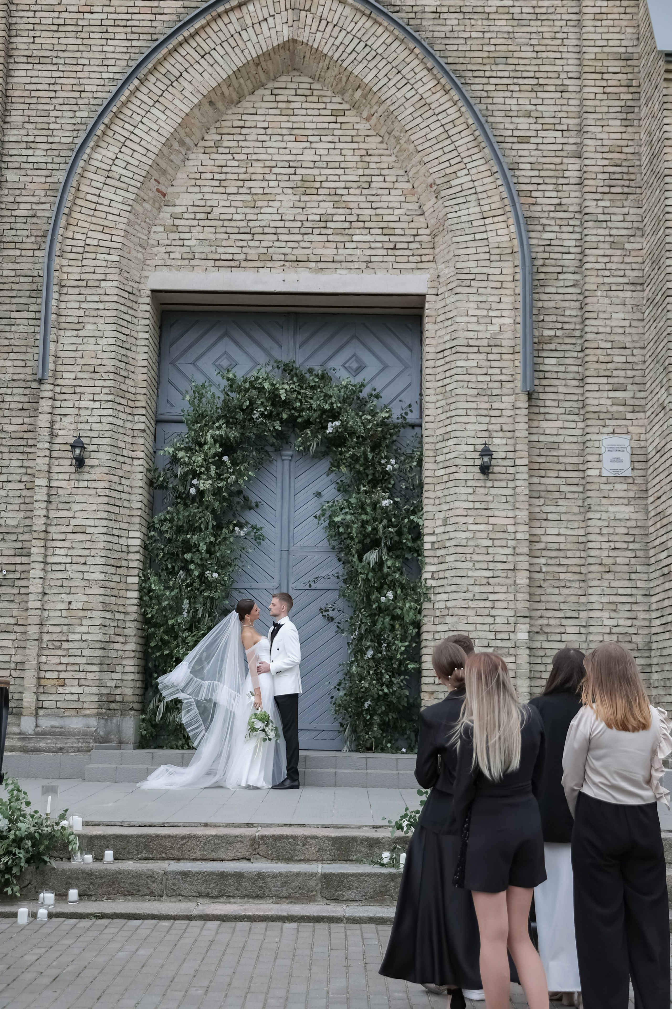 Кирилл и Виктория. Свадебные фотограф и видеограф в Минске Голдосовы Марина и Вадим