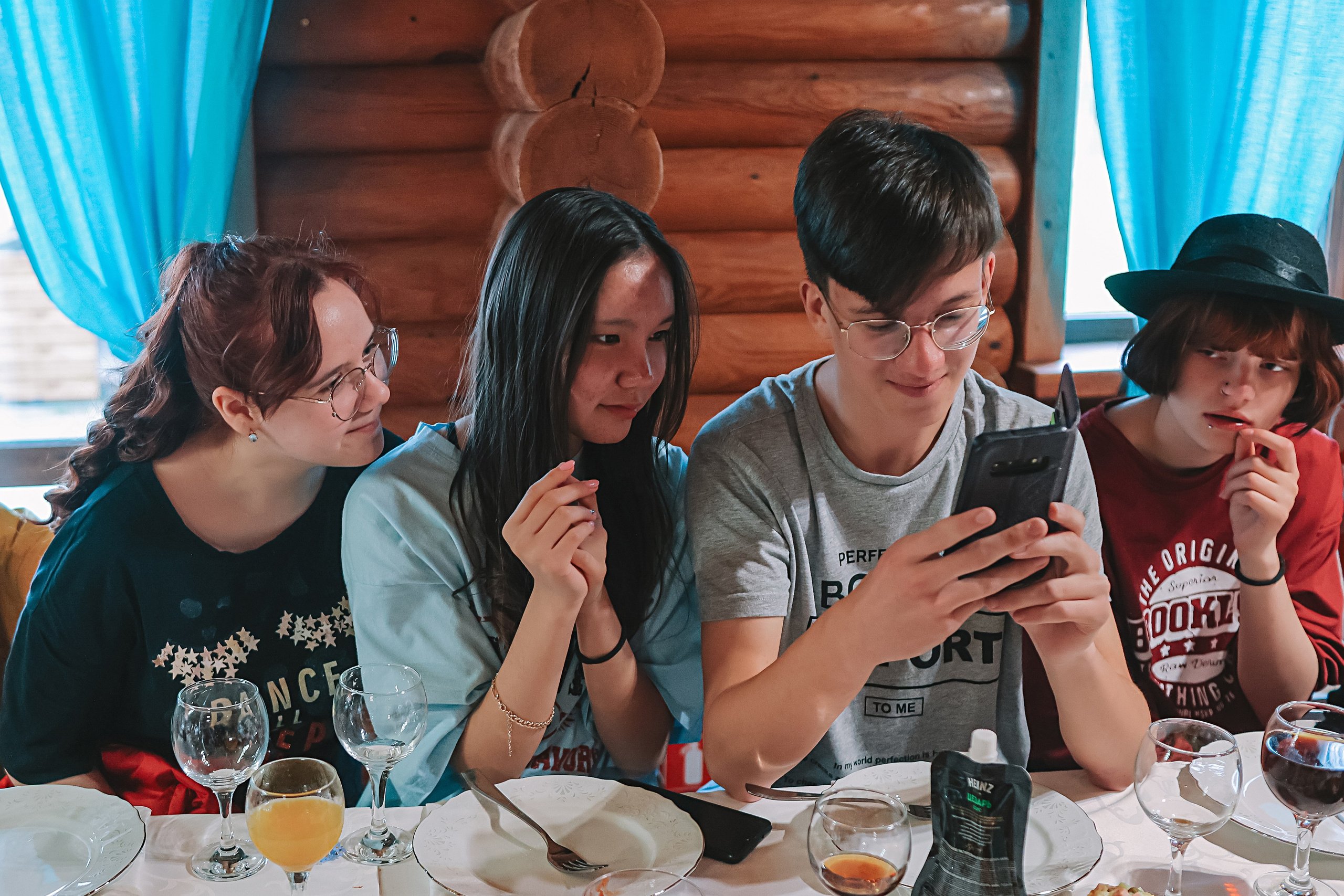 Последний звонок. Семейный фотограф Тюмень, фотограф на роды Салмина Мария