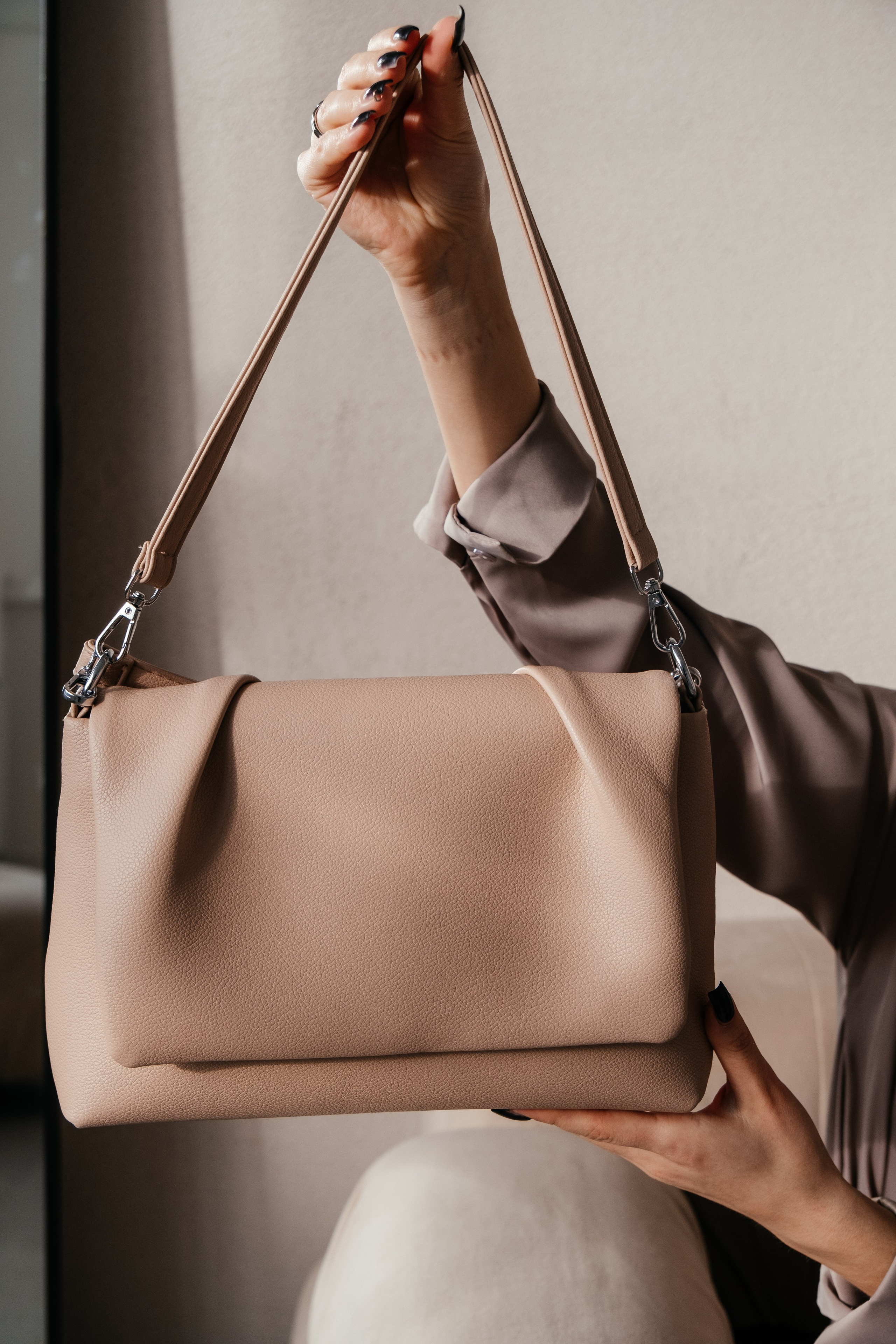 Предметная съемка для интернет-магазина сумок — продающие фото с характером | Анна Кораблик. Свадебный фотограф в Екатеринбурге — заказ профессиональной фотосесии, все виды фотосъемки