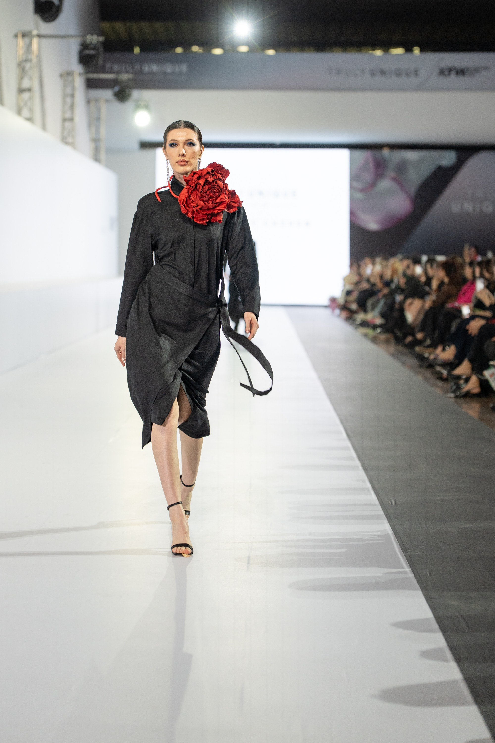 Truly Unique by Alexey ChZhen. Сайт Алматинского НЮ АРТ, будуар и фэшн фотографа Дениса Карпенко