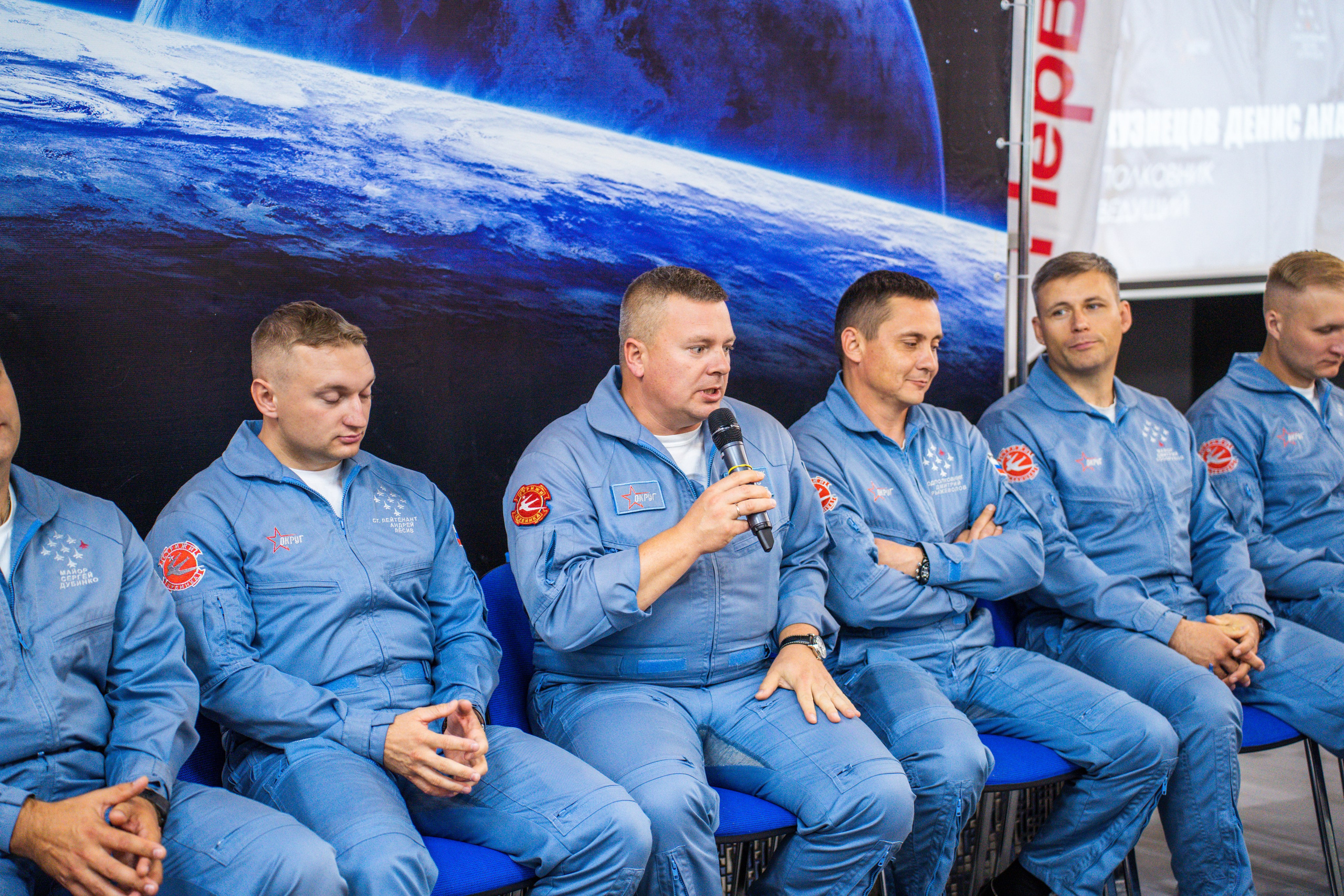 Встреча с авиационной группой «Стрижи». Фотограф София Александрова