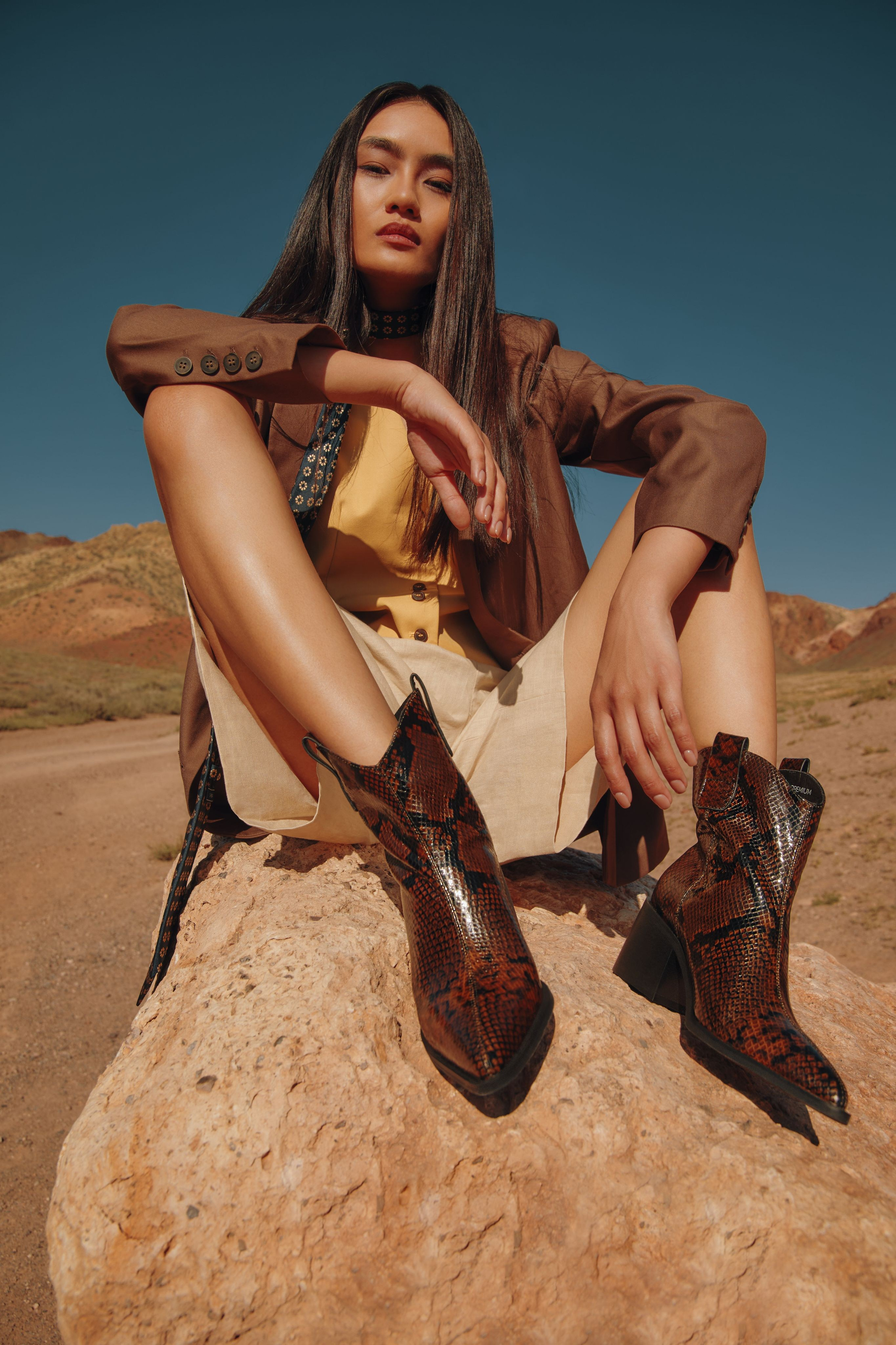 Sanny. Axis model management