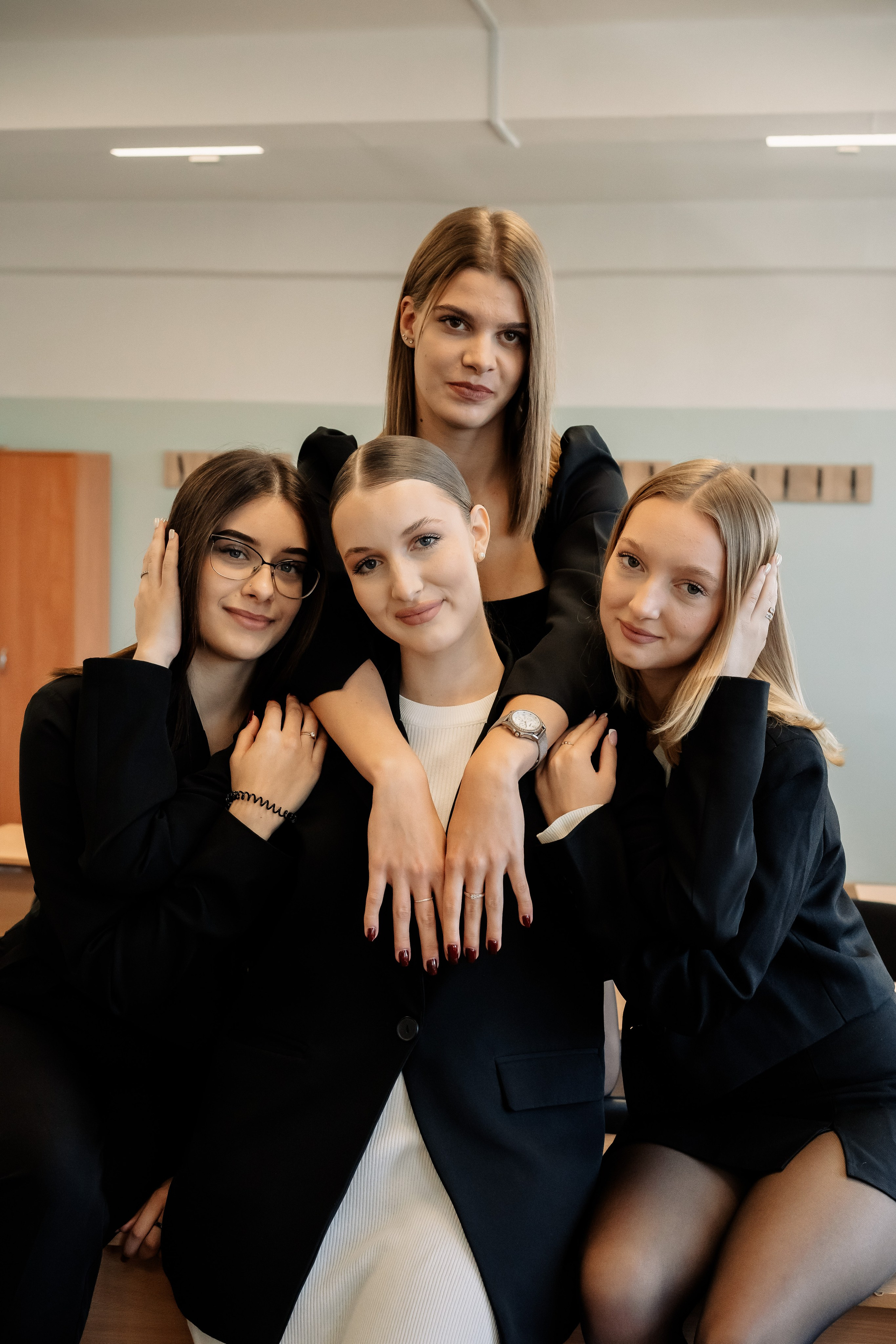 Выпускные альбомы. Свадебный и семейный фотограф в Ростове-на-Дону и Керчи Алина Захарцова