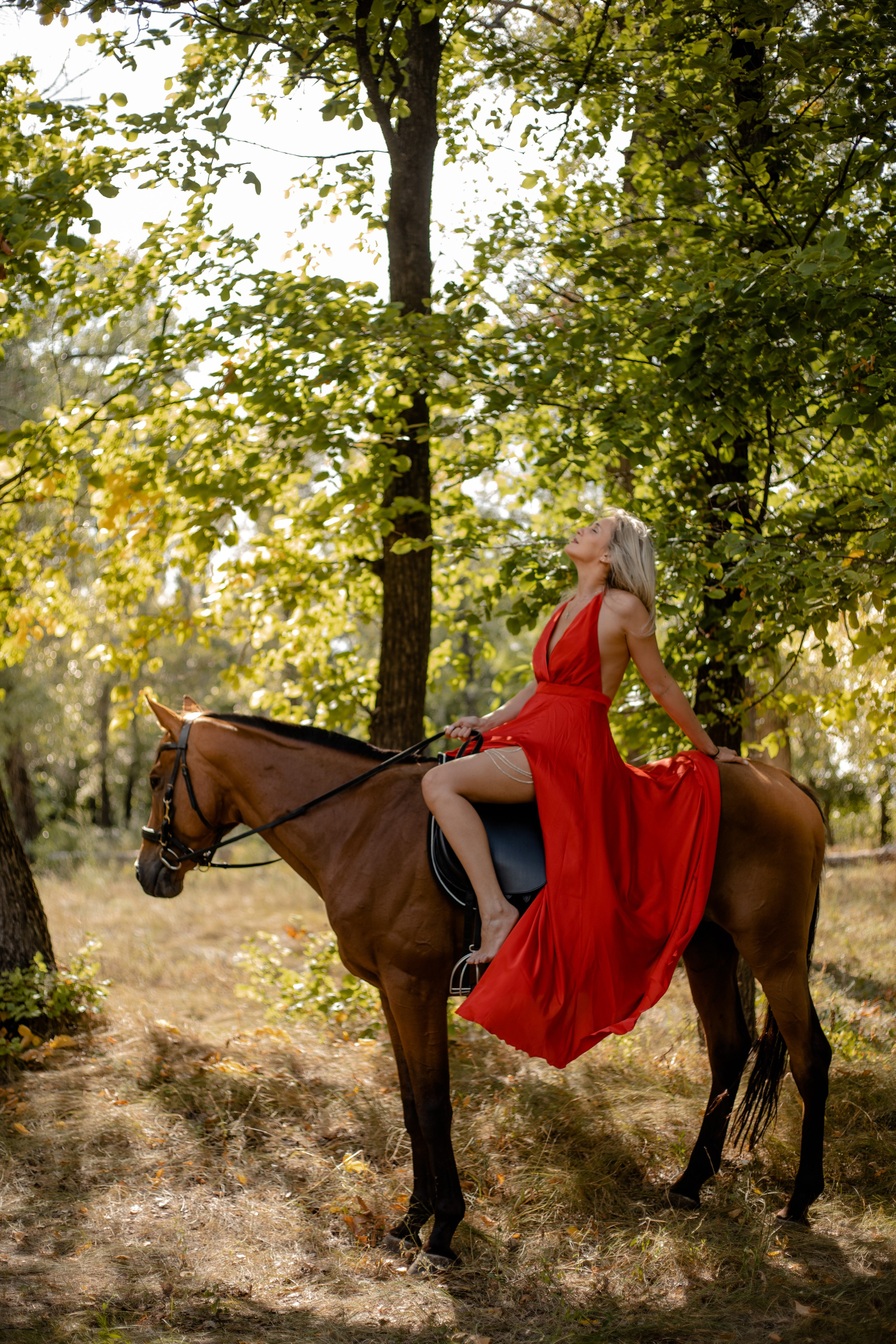 Летняя фотопрогулка с лошадкой 🌿. Семейный фотограф в Саратове Элоиза Ляпина