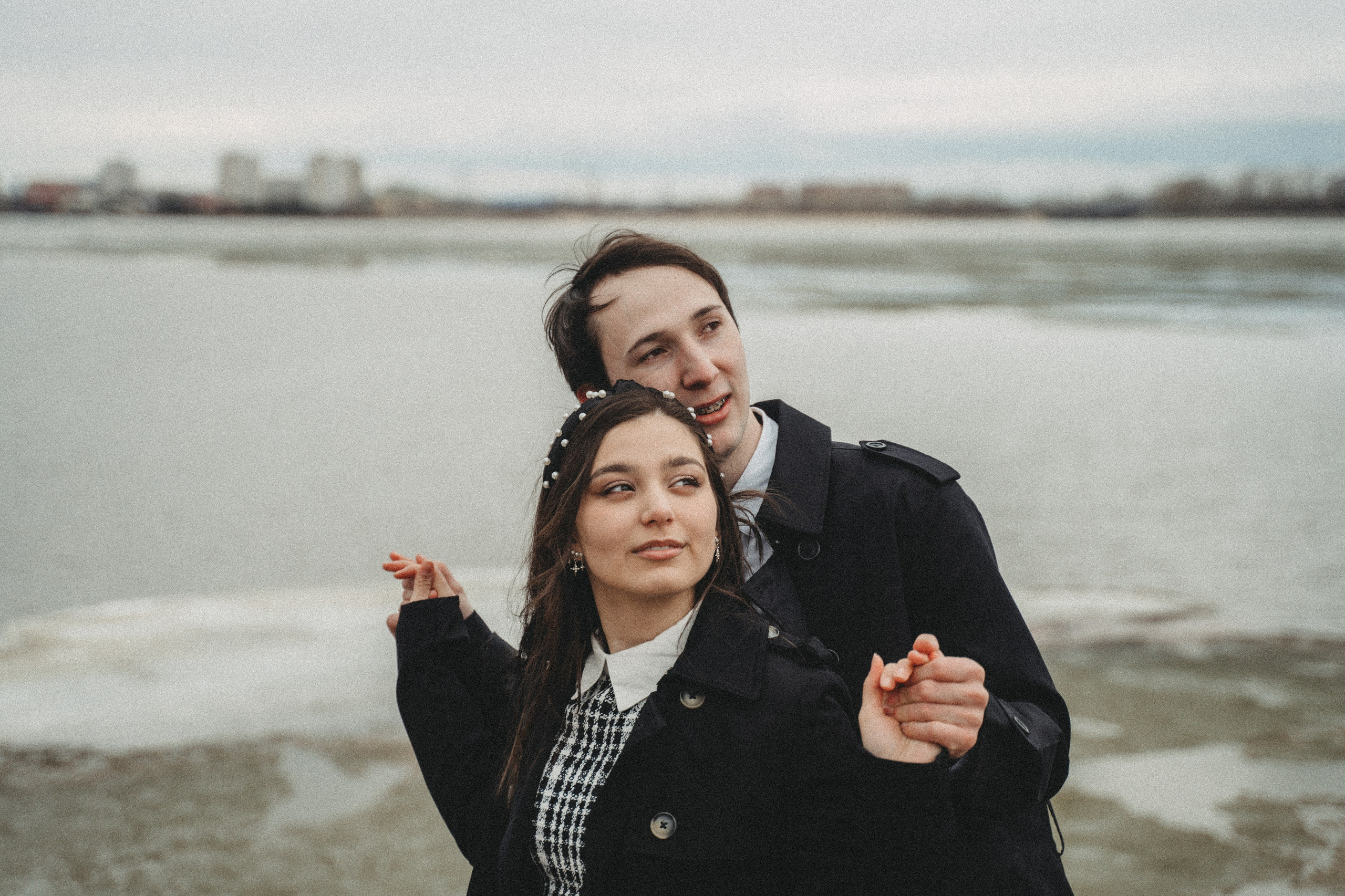 Азат и Маня. Главная