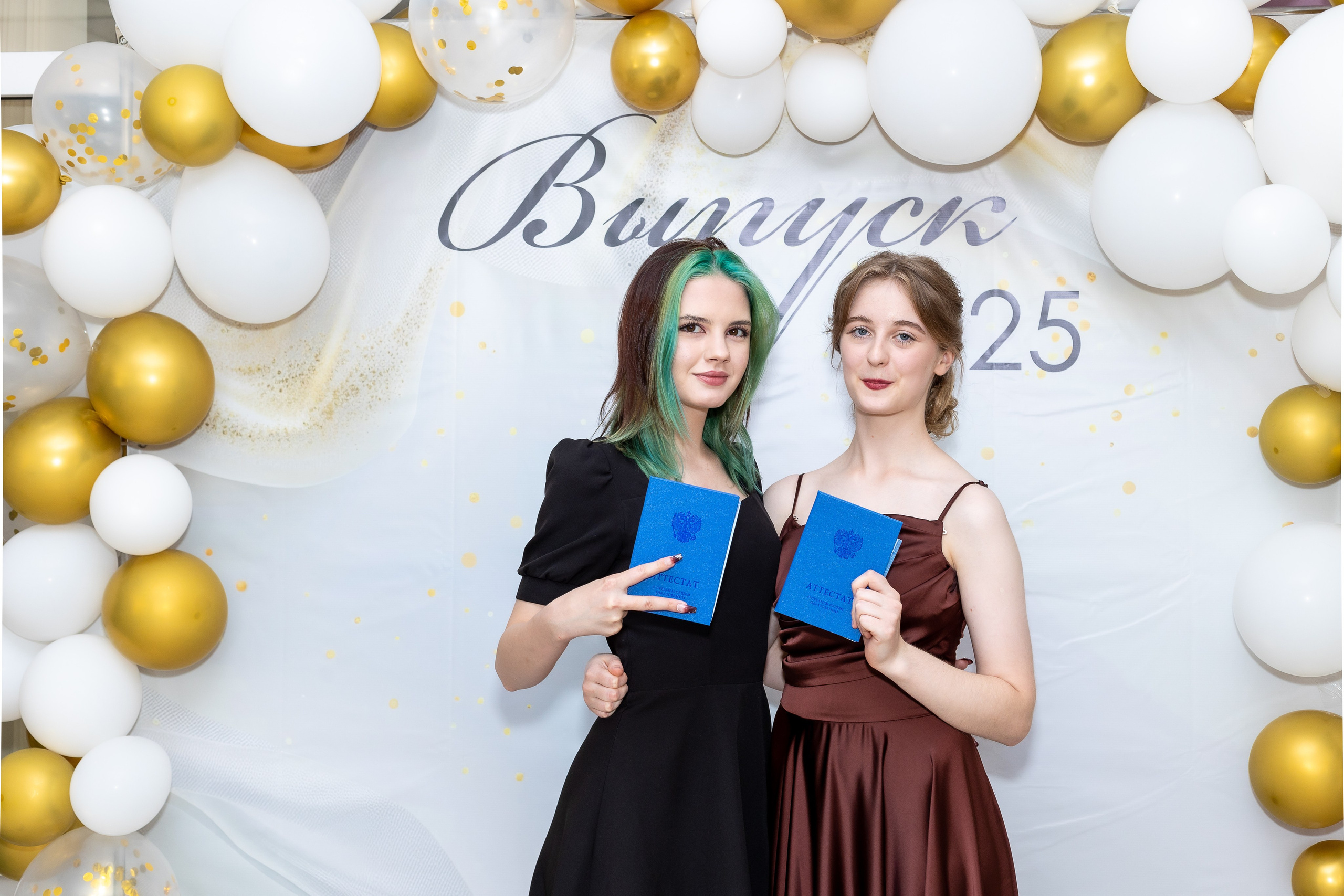 Вручение аттестата 2025. Выпускные альбомы Майкоп, Краснодар Елена Золотарева