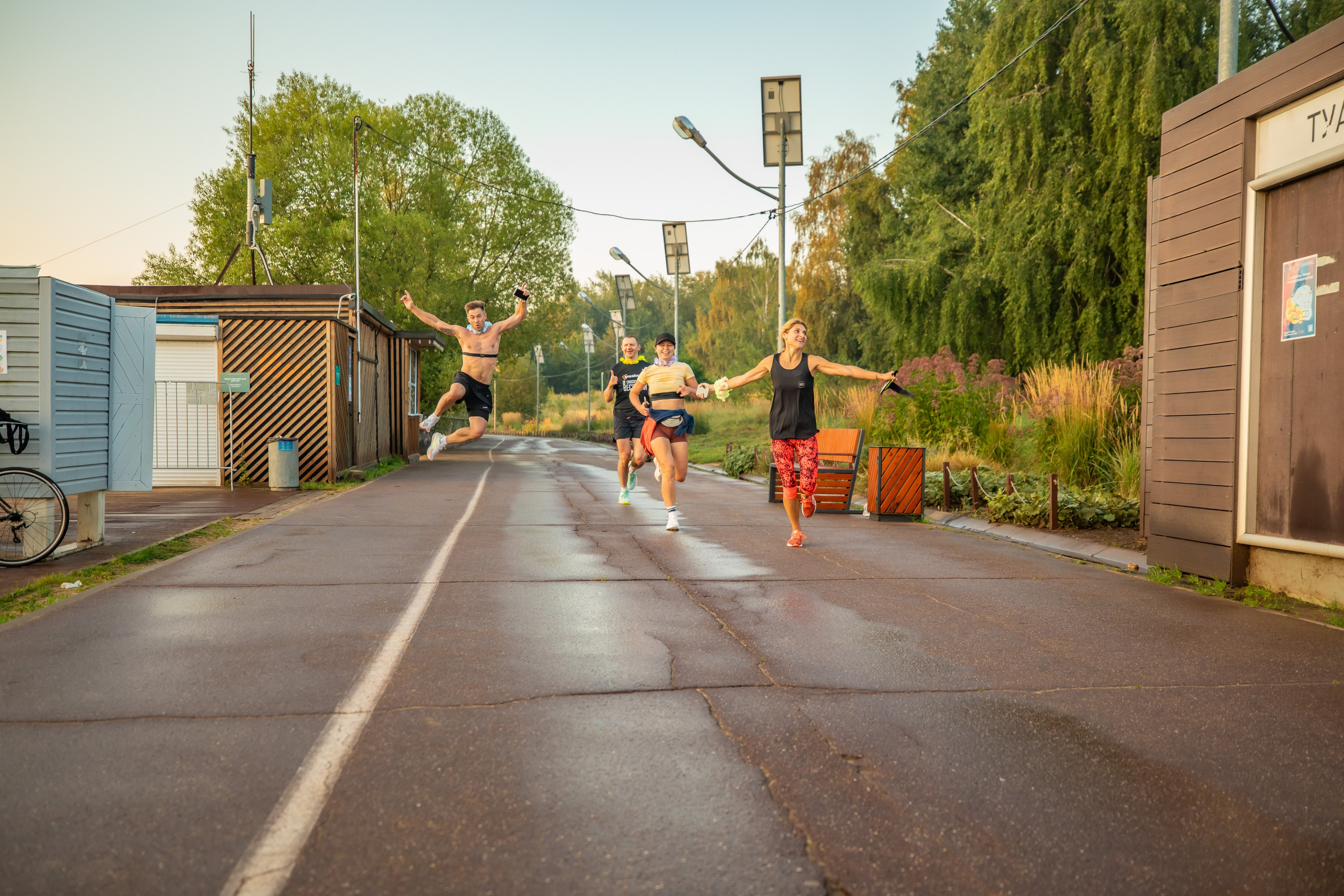 ТУШИНОГИ в последний летний рассвет 31.08.24. Фотограф Сергей Ловкий