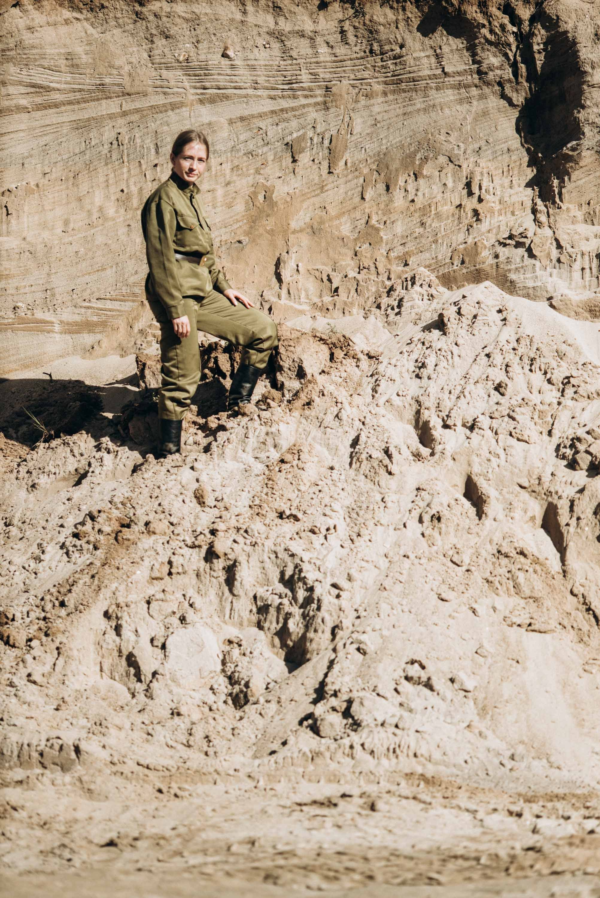Девушка в форме. Наталия Клевинскас портретный фотограф в Костроме