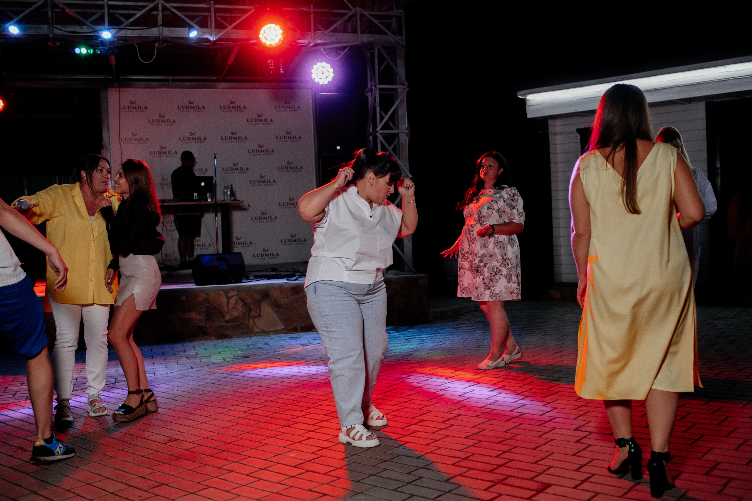 LUDMILA. Свадебный и семейный фотограф в городе Россошь и Воронежской области