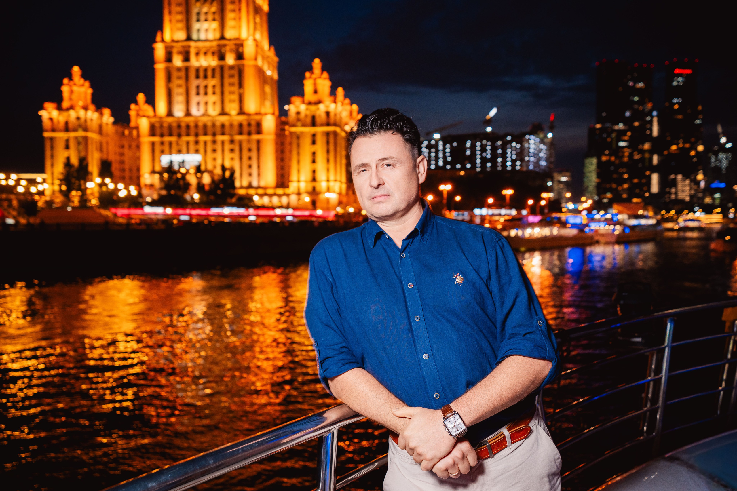 Контур — Совершенно безопасно. Репортажный фотограф в Москве Федор Вдовин