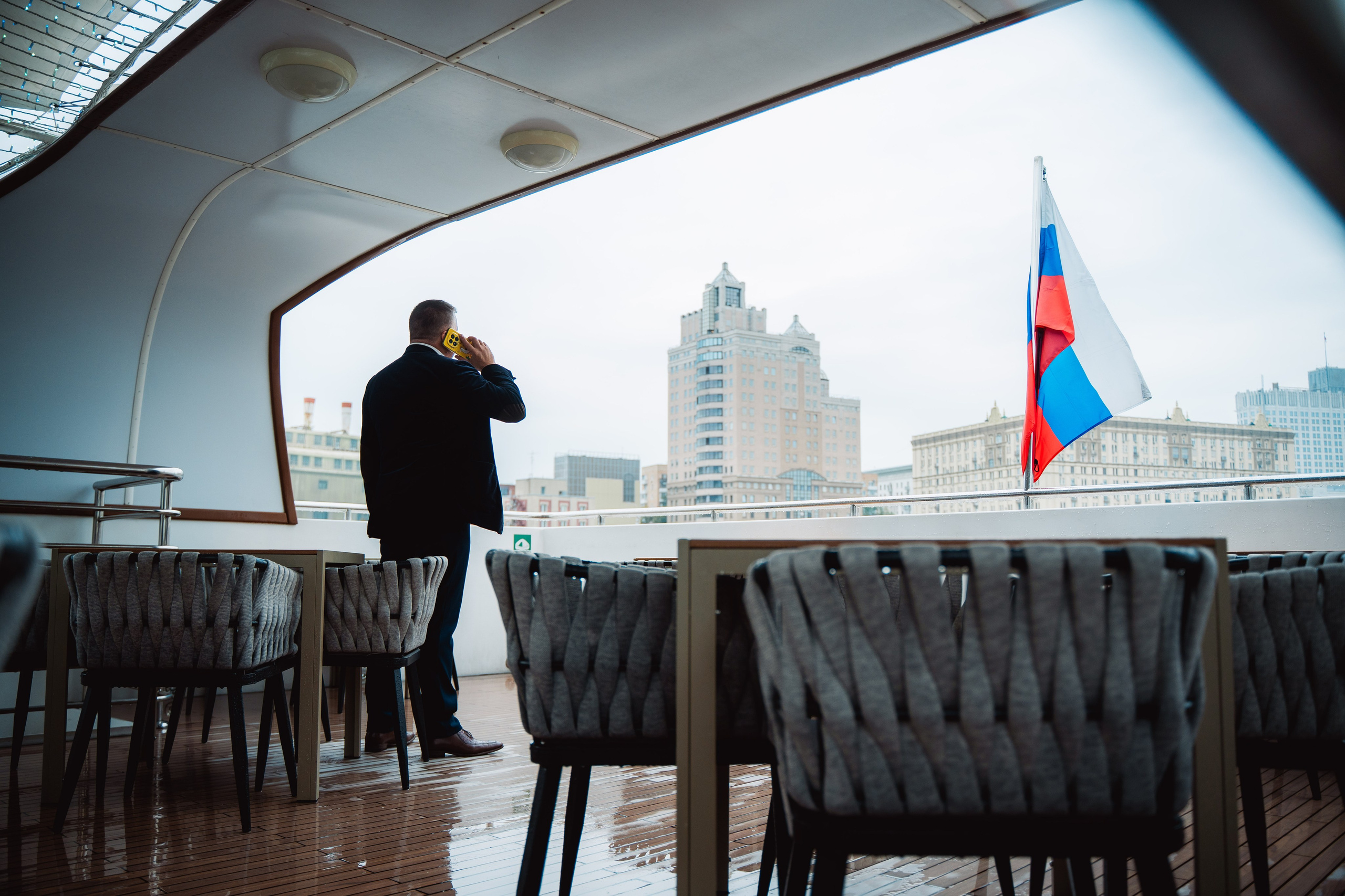 Контур — Совершенно безопасно. Репортажный фотограф в Москве Федор Вдовин