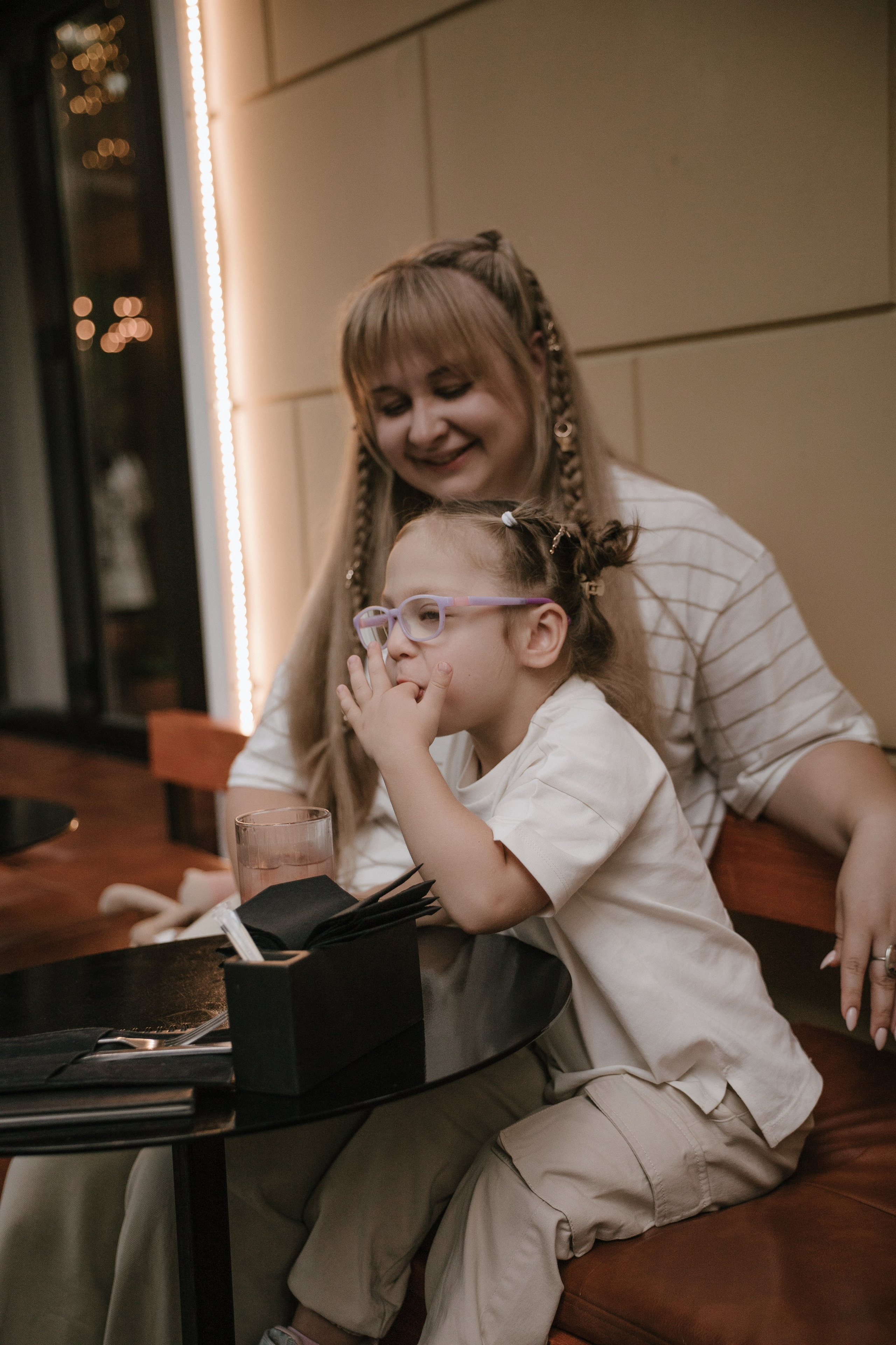 Настя и Аришка. Главная