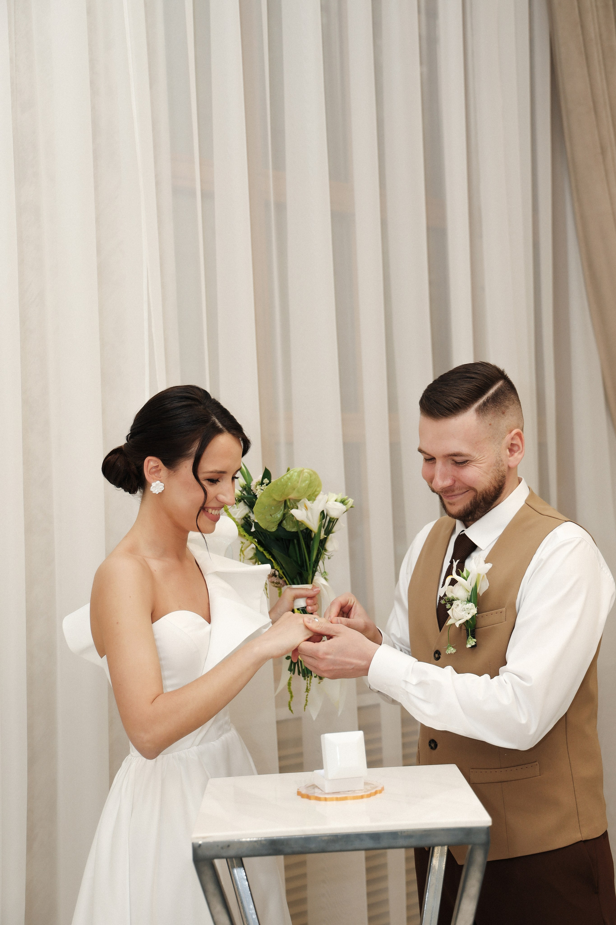 Е. +  П. С утренних сборов и до торта. Семейный и lovestory фотограф в Москве Светлана Коняхина