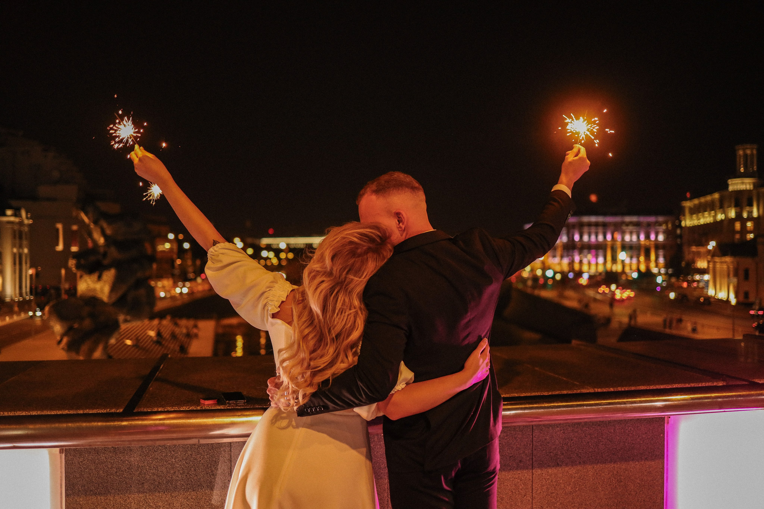 М. + Л.  Роспись в МФЦ, прогулка по ночной Москве. Семейный и lovestory фотограф в Москве Светлана Коняхина