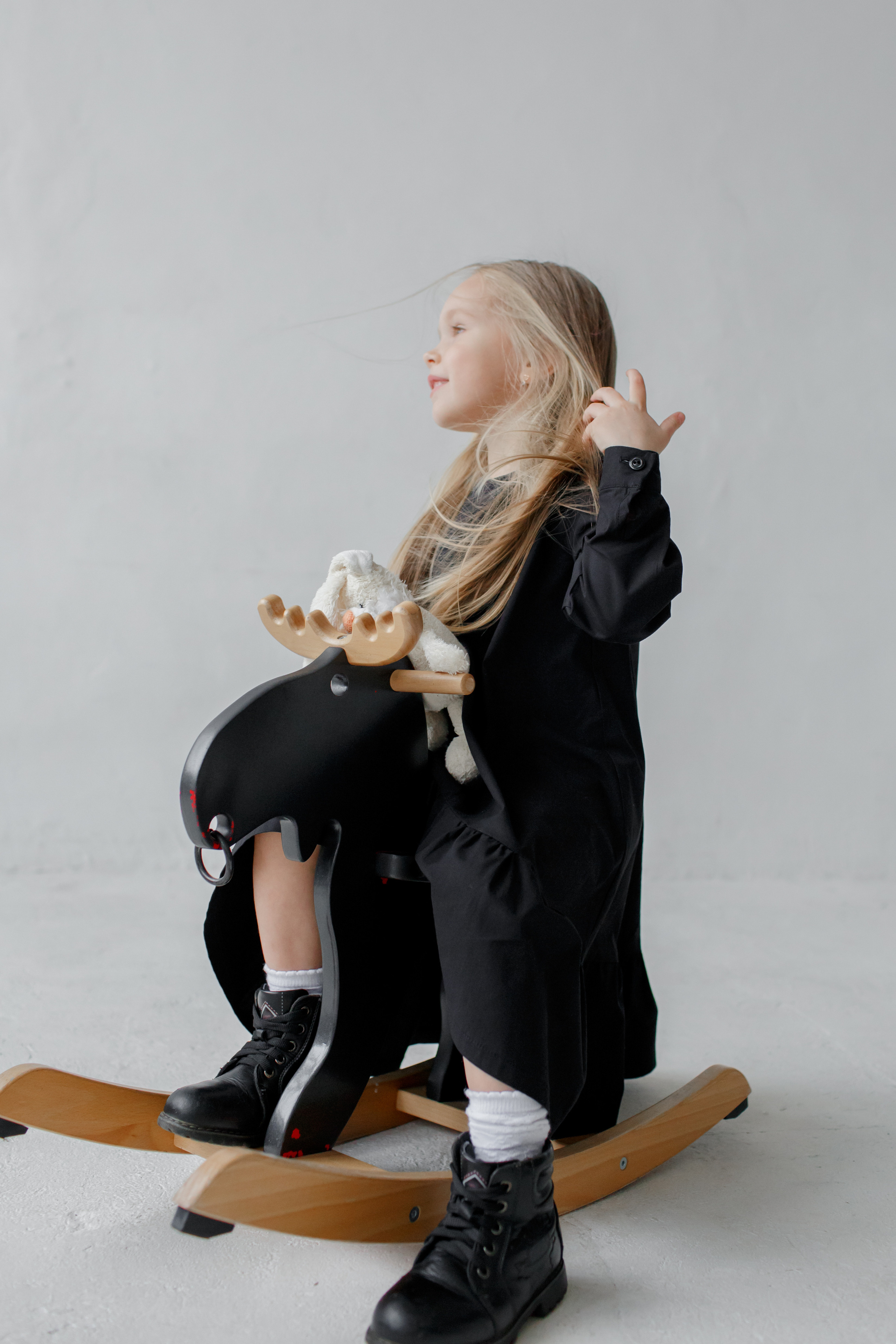 Вероничка в черном платье. Детский и семейный фотограф в Пензе Лена бешенова