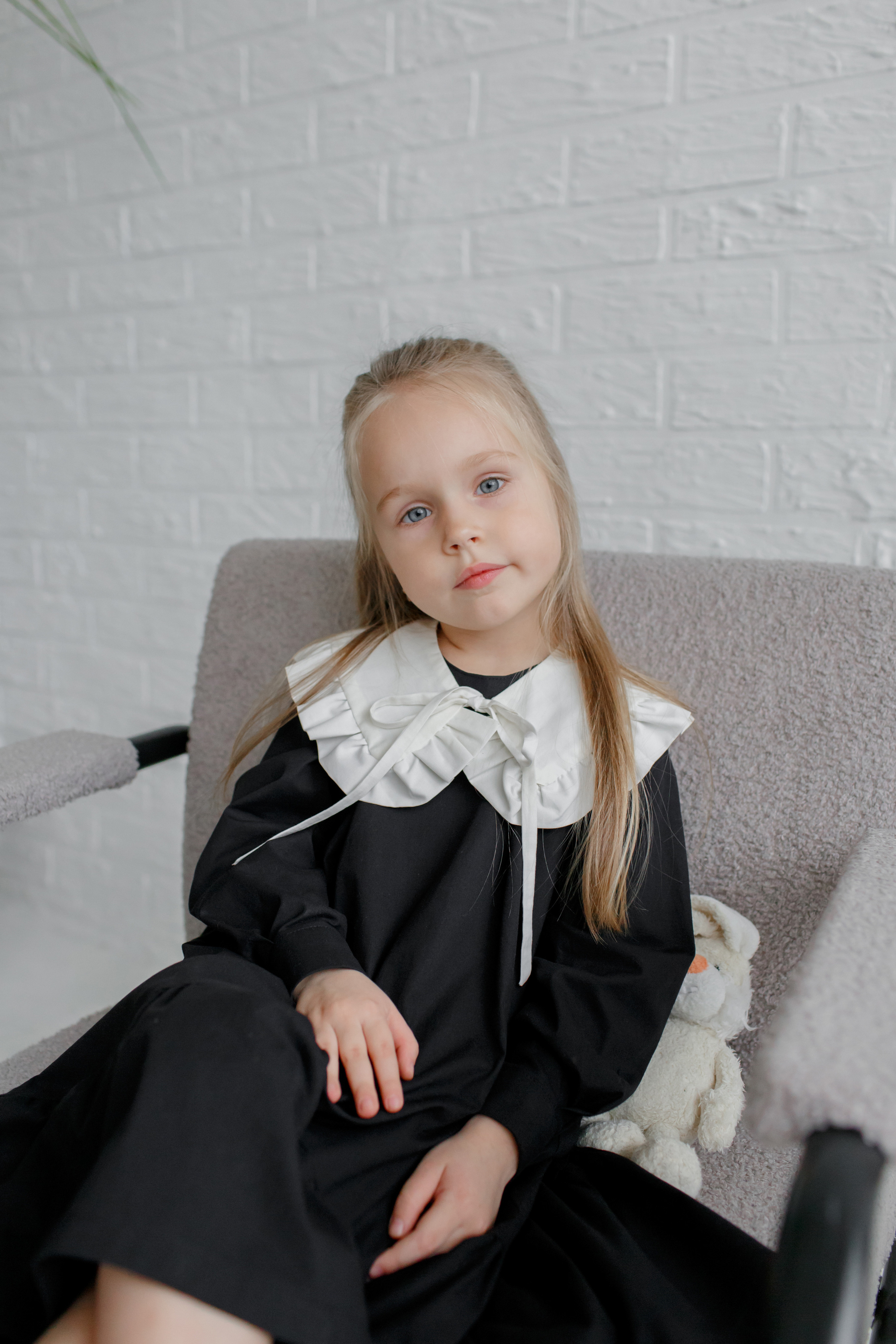 Вероничка в черном платье. Детский и семейный фотограф в Пензе Лена бешенова