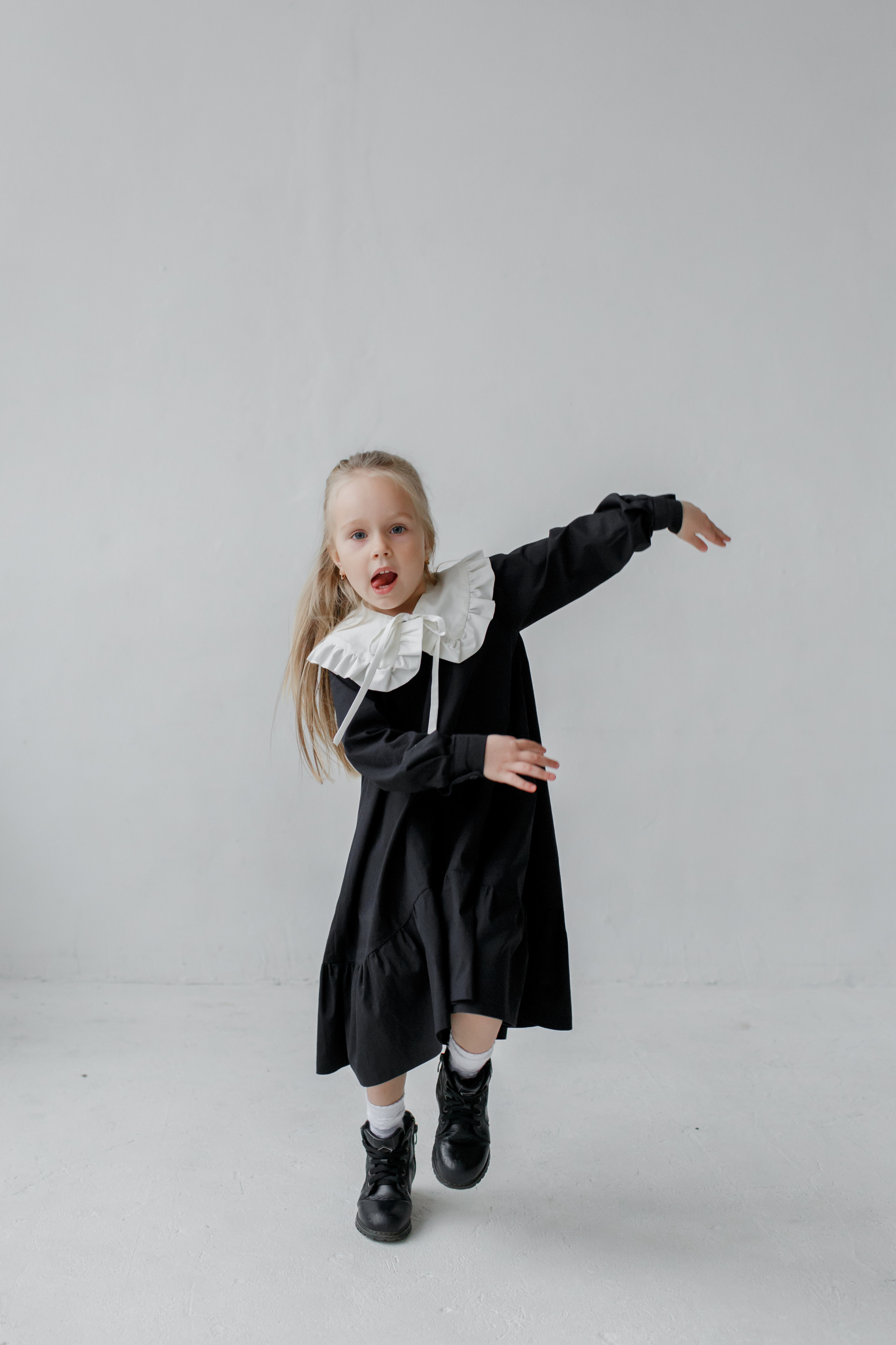 Вероничка в черном платье. Детский и семейный фотограф в Пензе Лена бешенова