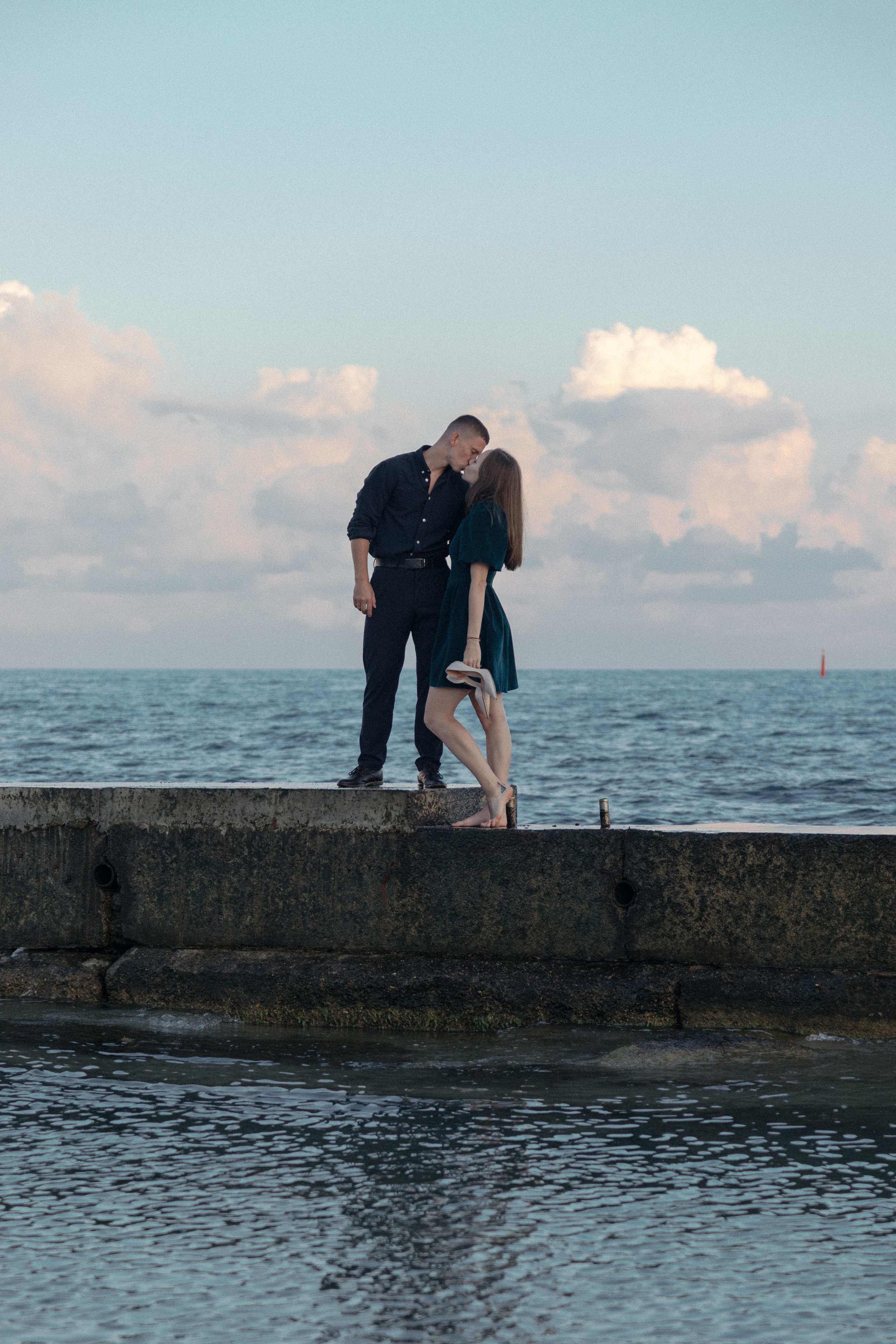 Настя и Вова / сбежать с вечеринки