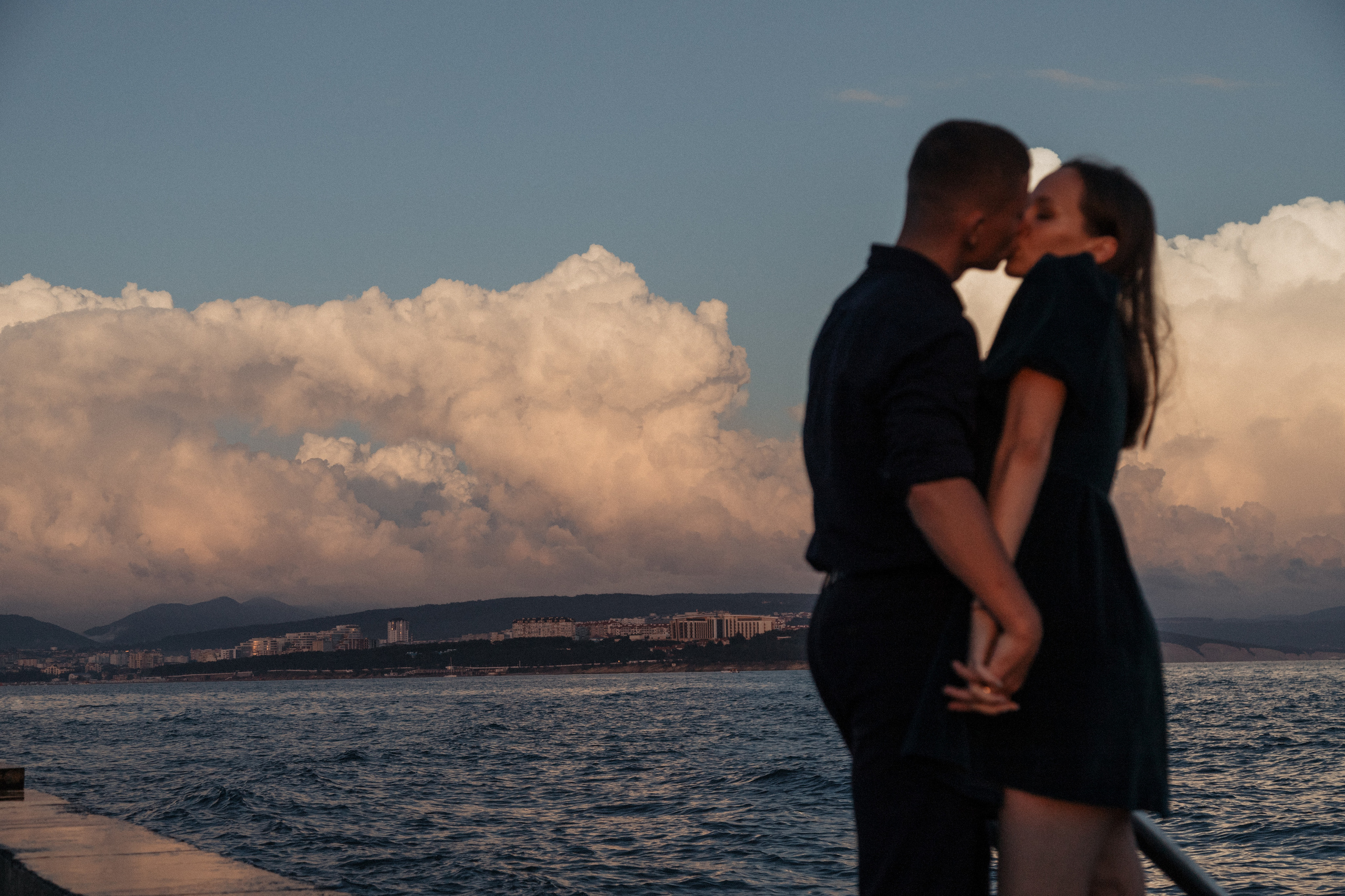 Настя и Вова / сбежать с вечеринки