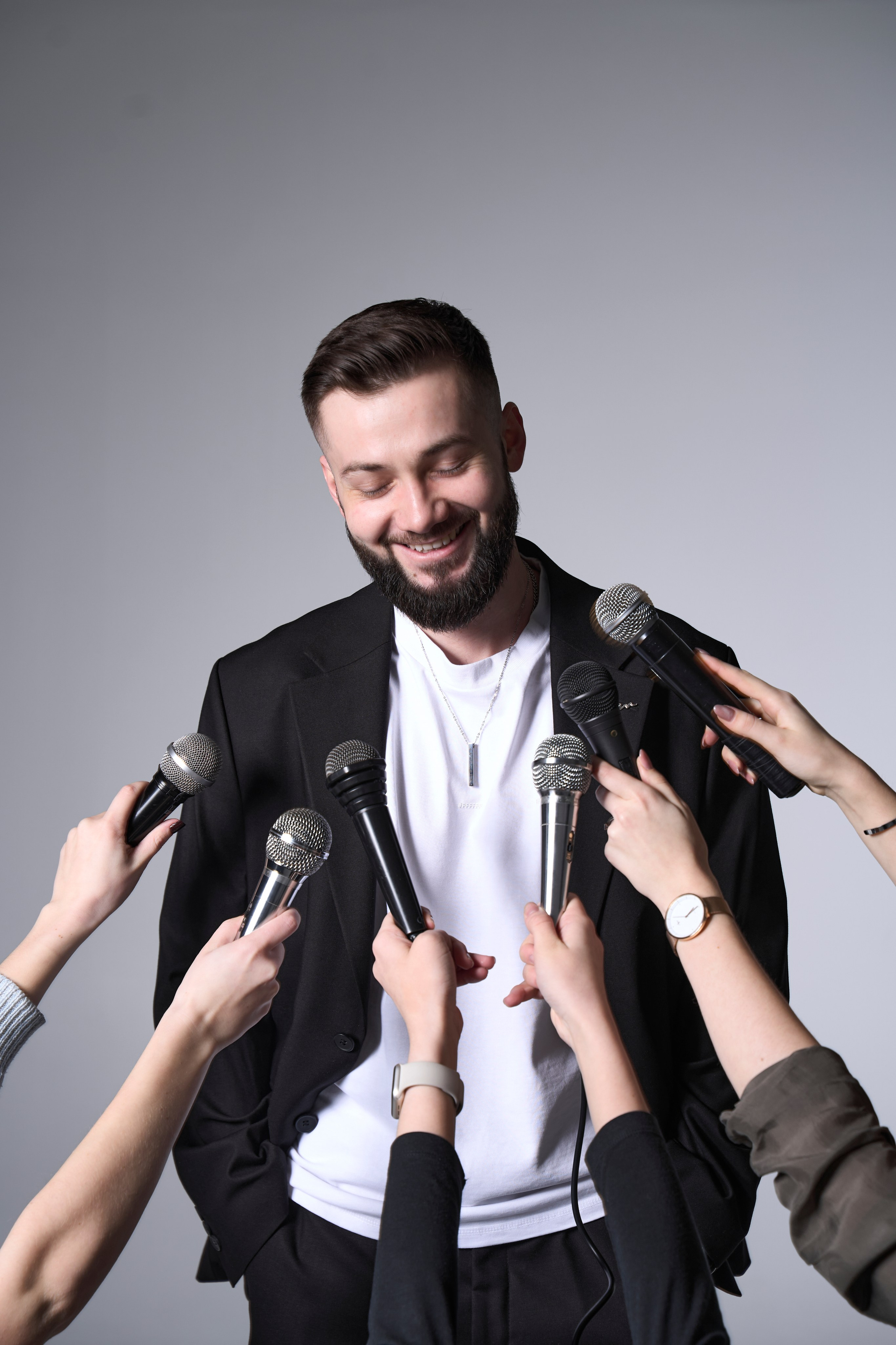 Саша. Главная