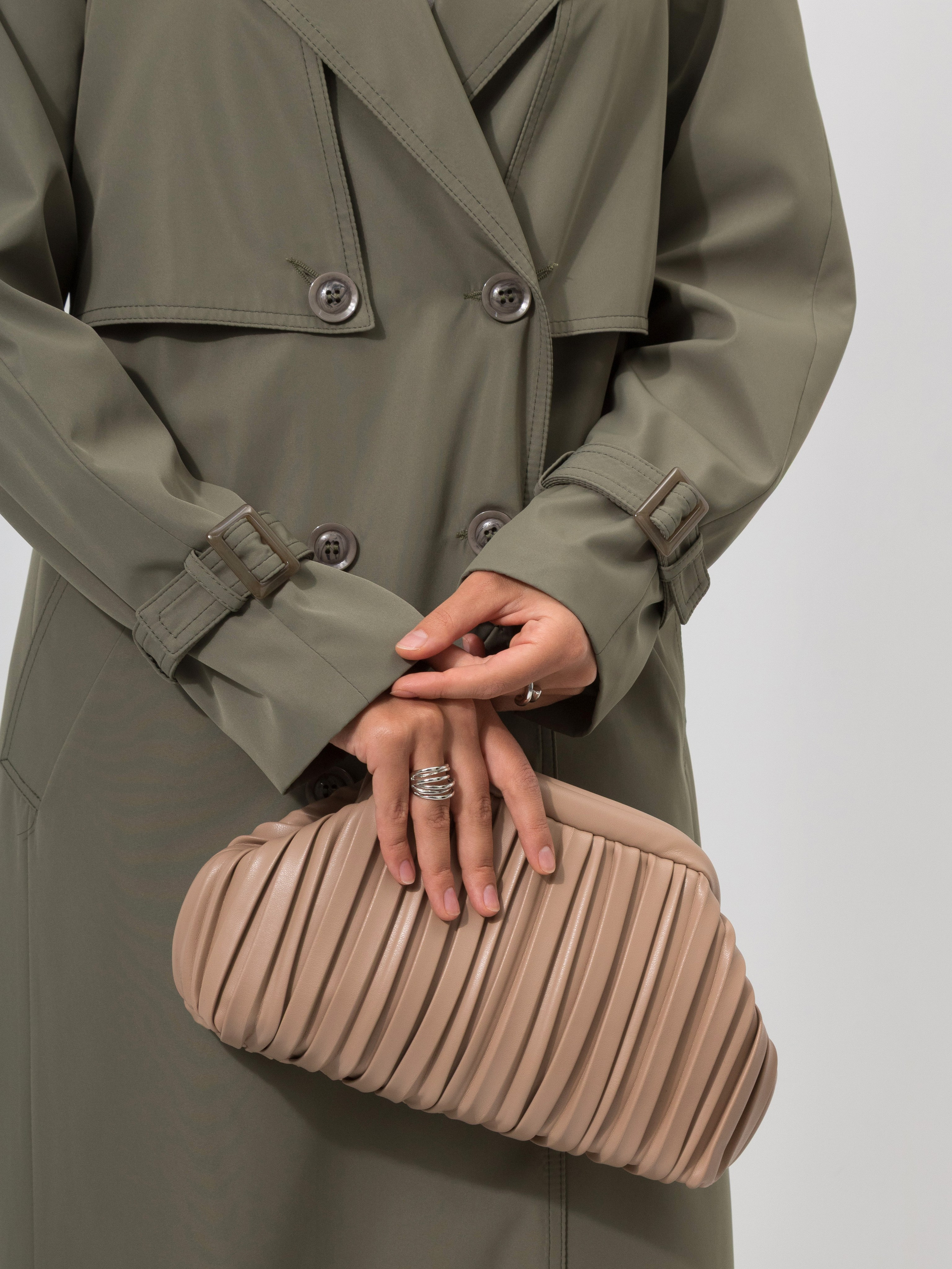 Тренчи. ФОТО для МАРКЕТПЛЕЙСОВ