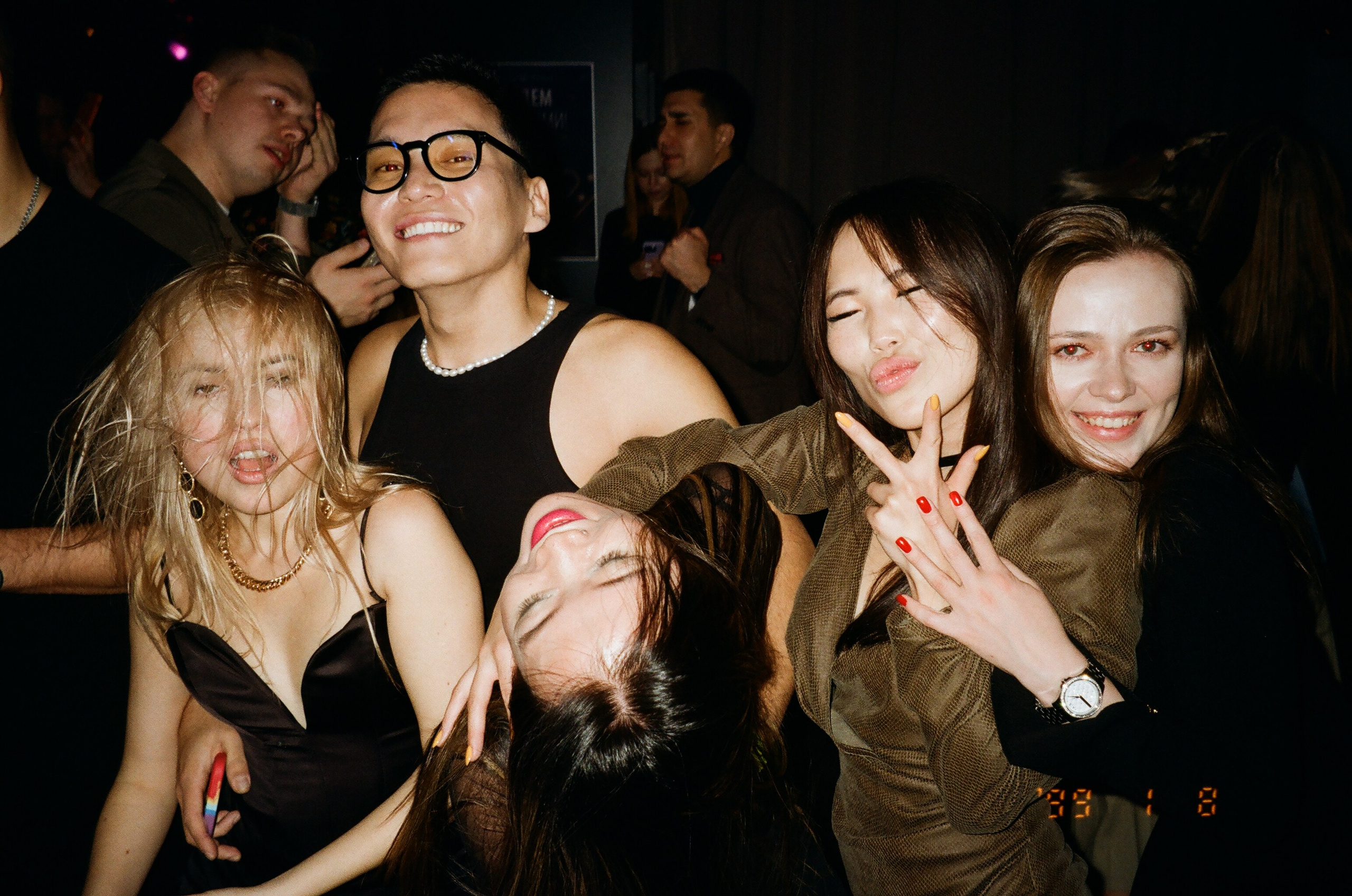 СПЛЕТНИ. Андрей Цветков — репортажный, свадебный и портретный фотограф в Санкт-Петербурге