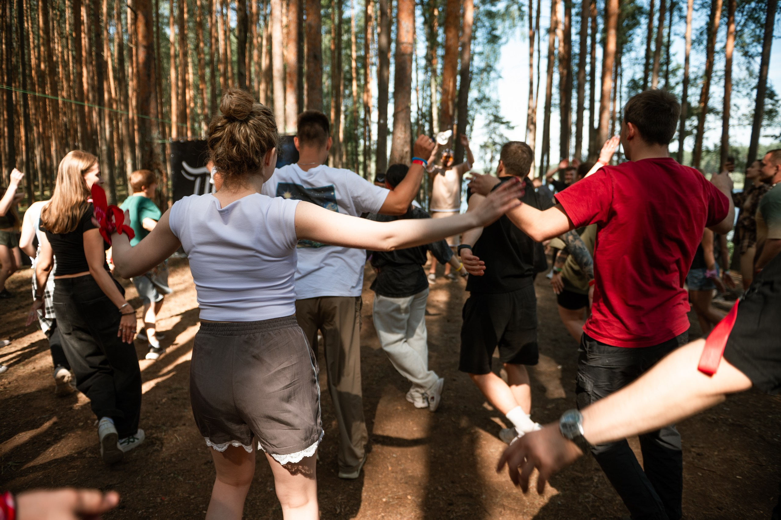 Лагерь пиратов для взрослых на острове на Волге. Фотограф Сергей Красильников