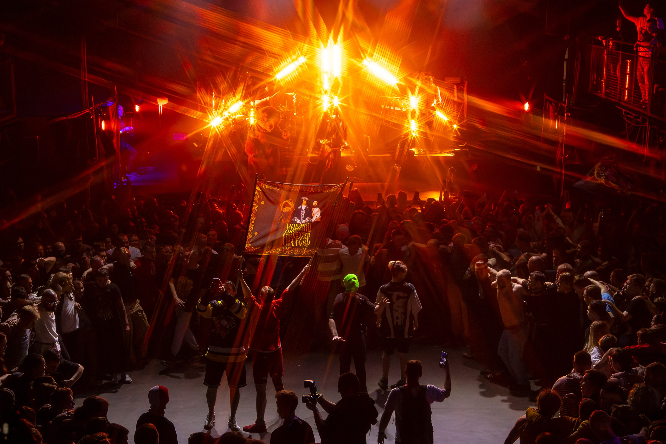 Нейромонах Феофан | 15 лет. Репортажный фотограф Екатеринбург | Яркий, качественный репортаж | Концерты, клубы, репортаж, праздники, корпоративы