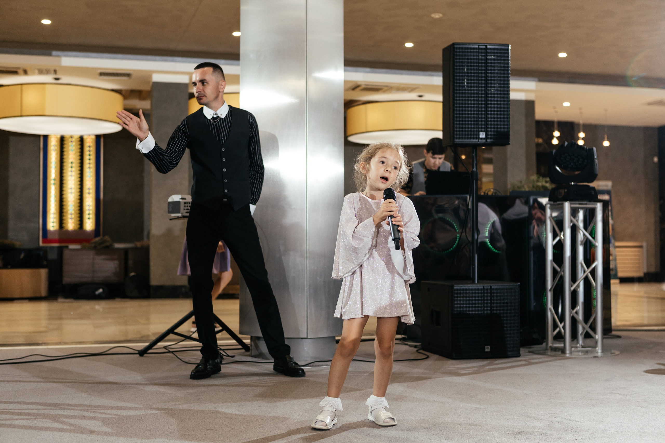 Свадебный фотограф Уфа — Руслан ГабдлисламовЖивые эмоции, красивые кадры, воспоминания на всю жизнь.Работаю по всей Республике Башкортоста. Свадебный фотограф Уфа Руслан Габдлисламов