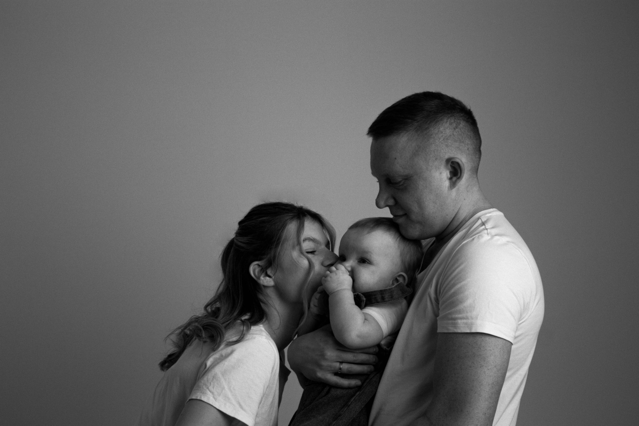 Портретный и семейный фотограф в Новосибирской области. Работаю за улыбки клиентов :)