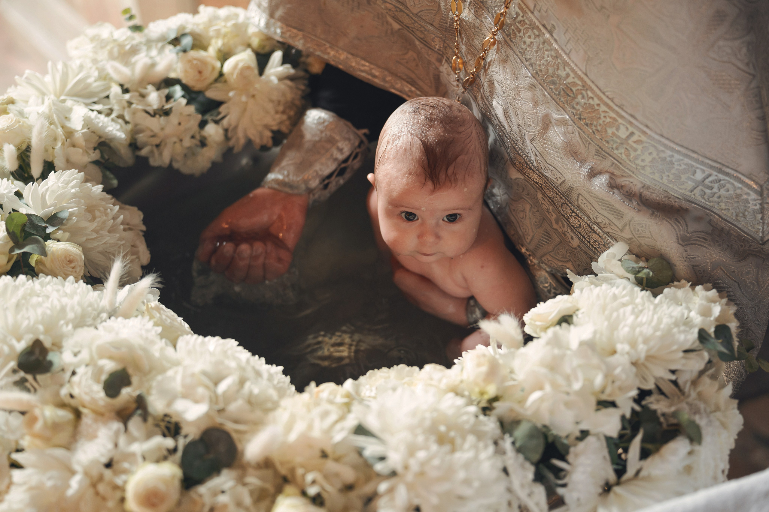 Крещение в православном Храме Воскресения Словущего в Даниловской Слободе. Семейный фотограф в Москве 📸