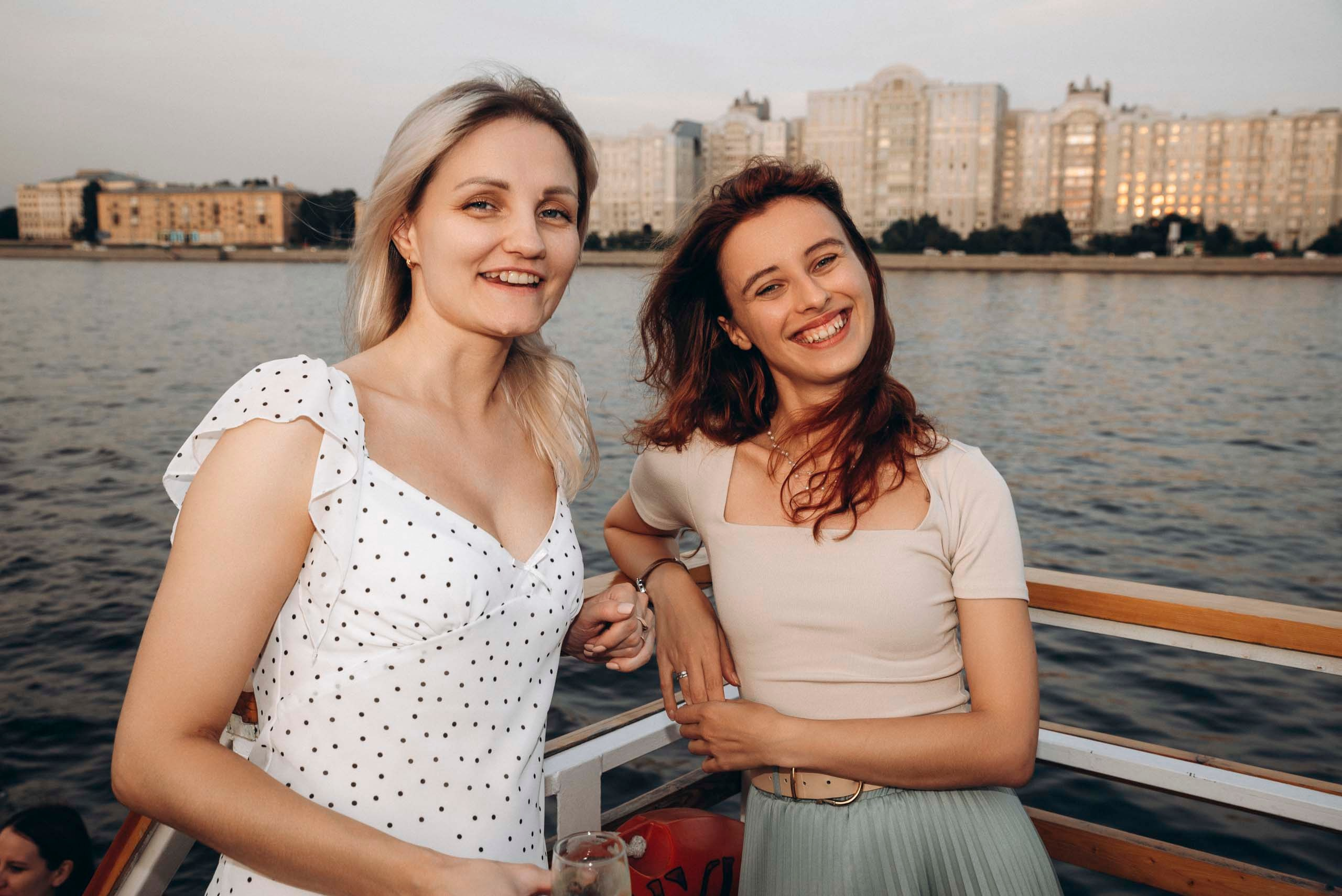 Корпоратив проходивший на кораблике. Санкт Петербург