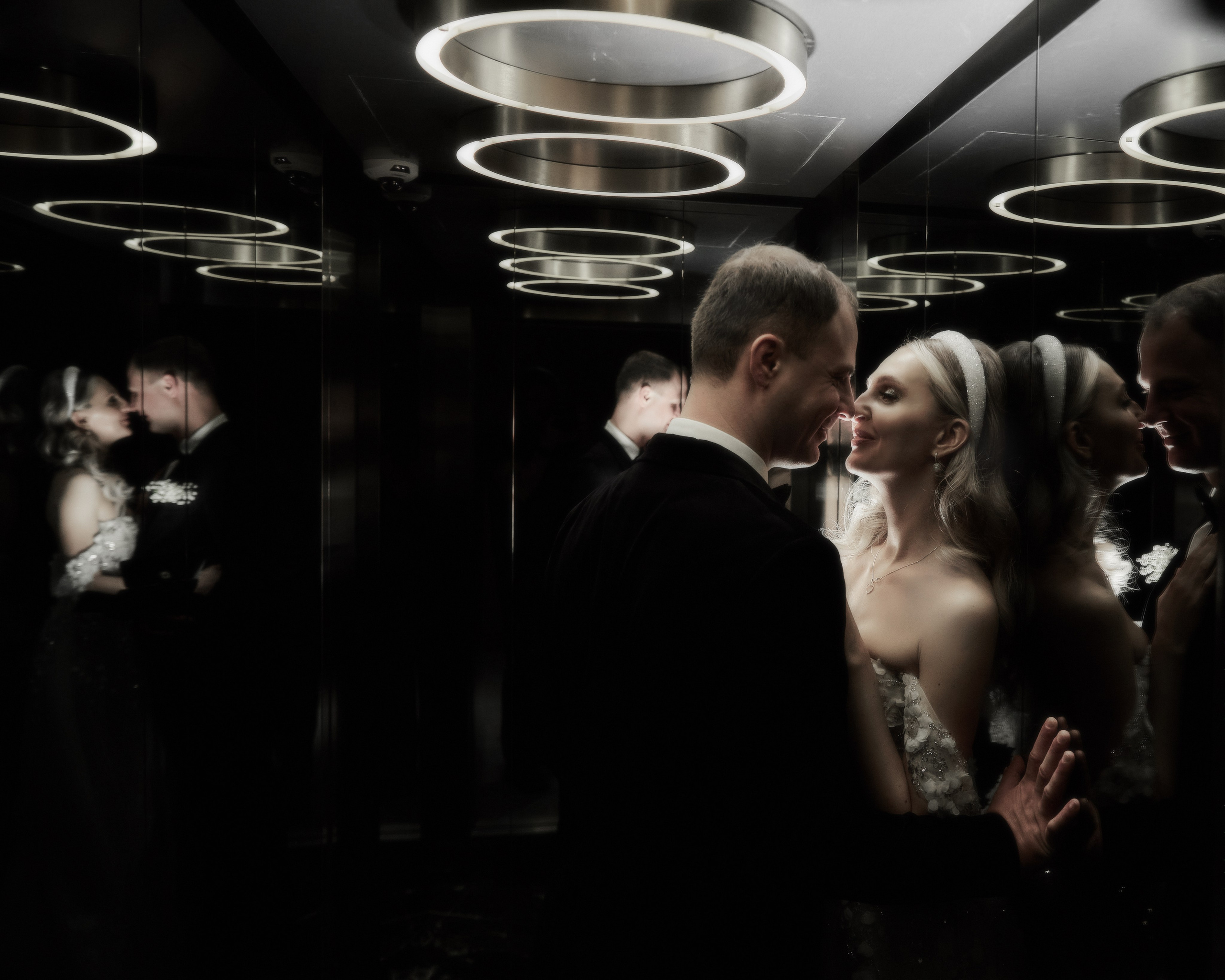 Я профессиональный фотограф, меня зовут Владимир Орешенков. Элегантная фотожурналистика, искренние эмоции, нетривиальные портреты в Санкт-Петербурге.