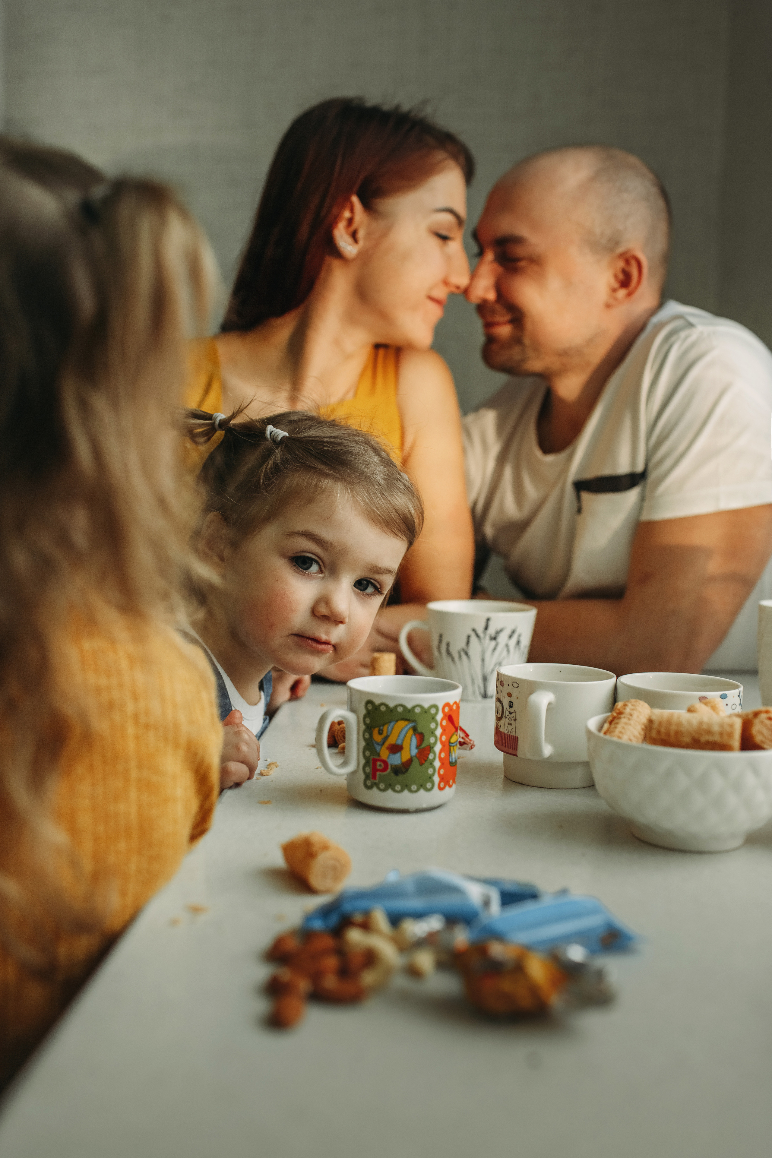 Домашняя фотоистория Таня и Леша + Варя и Василиса и кот Ватсон. Семейный, свадебный фотограф Минск Бобруйск Алла Сказова