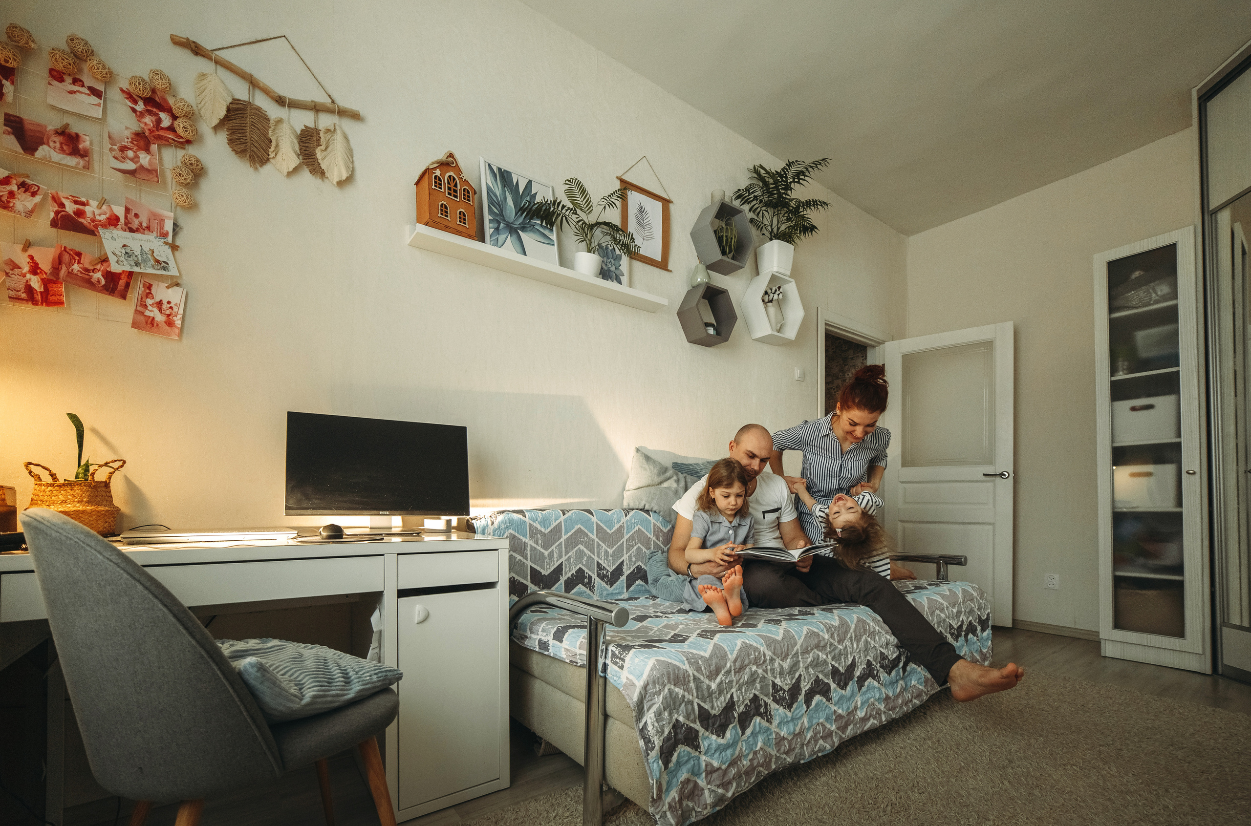 Домашняя фотоистория Таня и Леша + Варя и Василиса и кот Ватсон. Семейный, свадебный фотограф Минск Бобруйск Алла Сказова