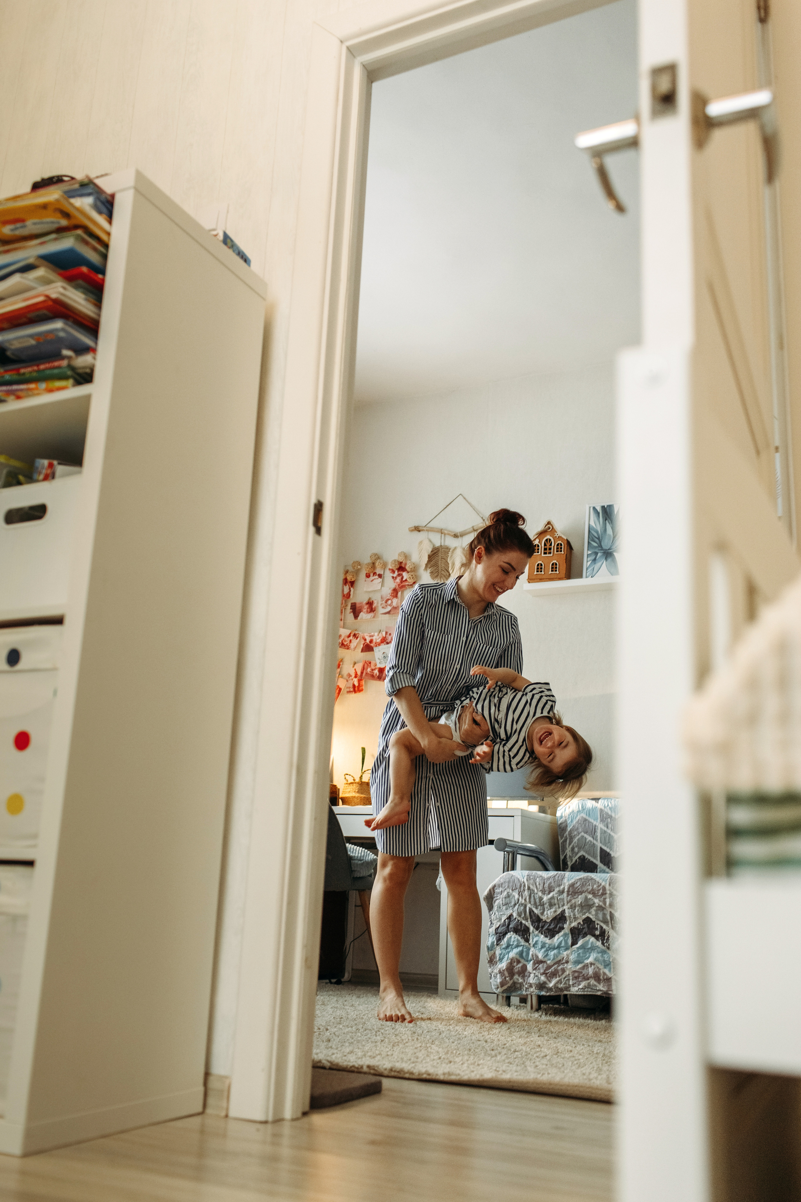 Домашняя фотоистория Таня и Леша + Варя и Василиса и кот Ватсон. Семейный, свадебный фотограф Минск Бобруйск Алла Сказова