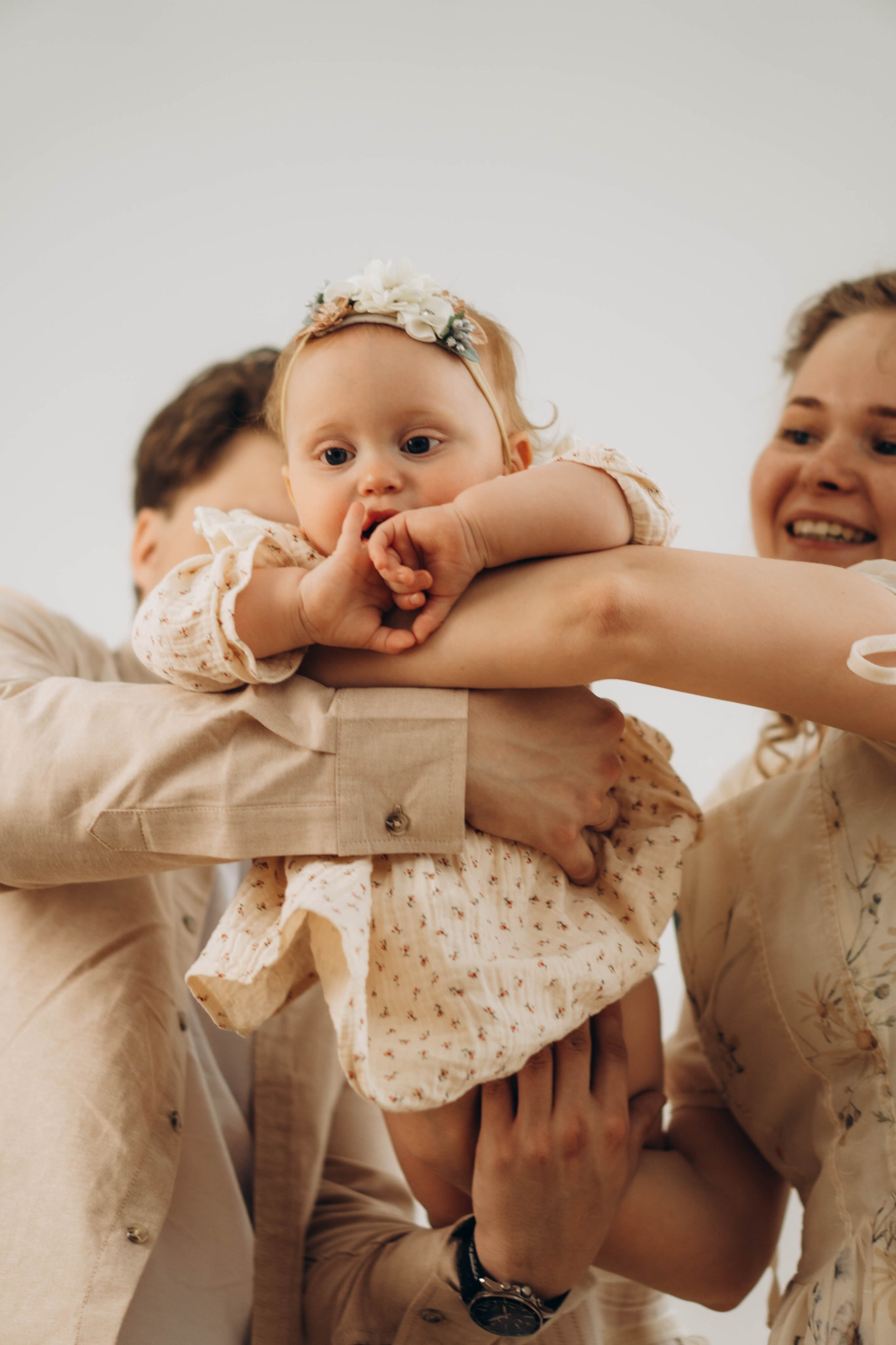 Студийная семейная съемка на годик. Фотограф Москва Валерия Веденина