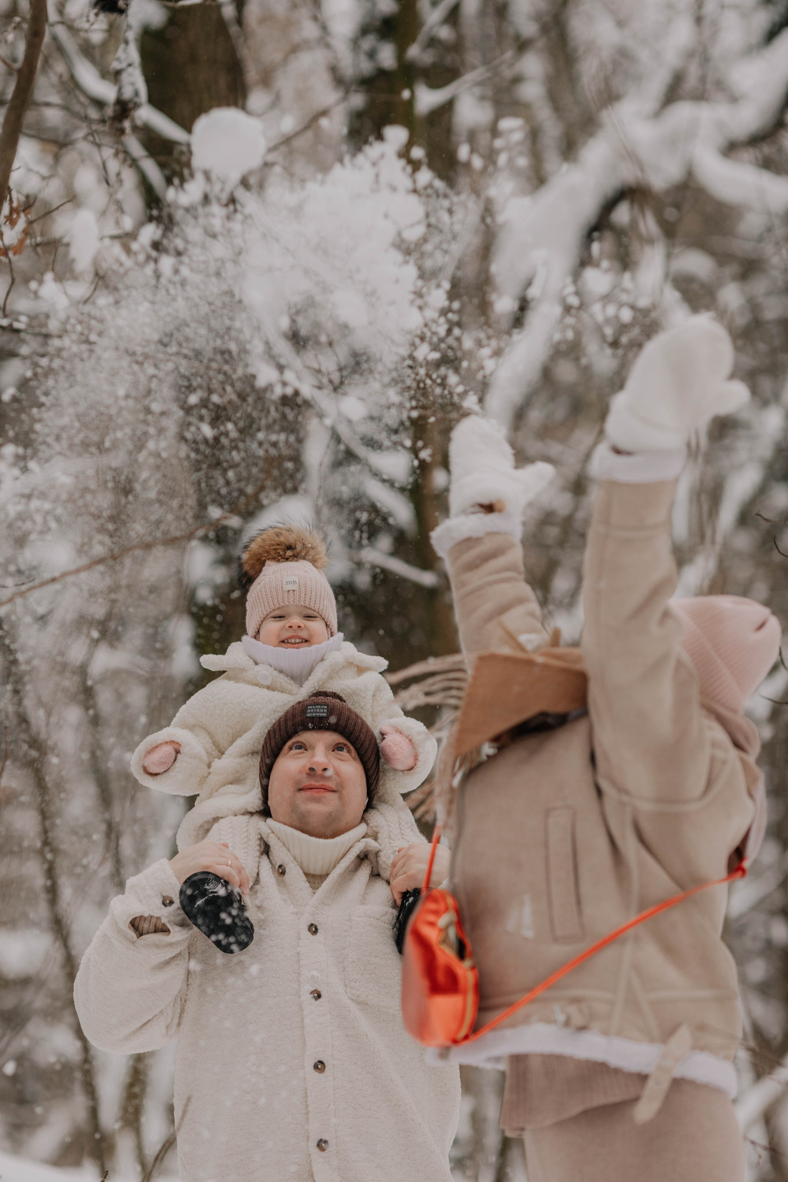 Лиля и семья Зимняя прогулка в лесу. Семейный и свадебный фотограф Видное Москва Екатерина Пятова