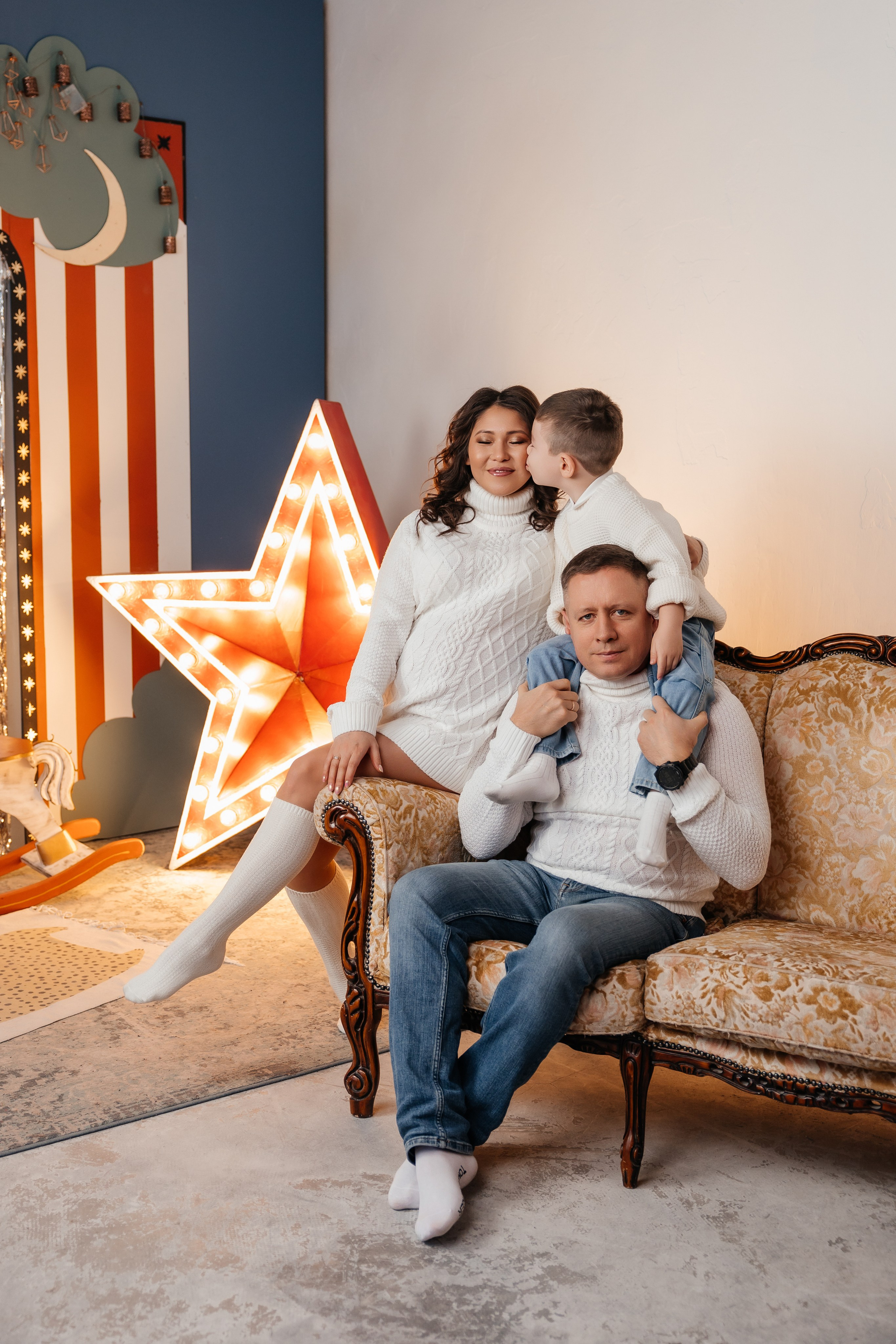 Семейная фотосессия в Сургуте. Семейный фотограф в Сургуте Инна Смолякова